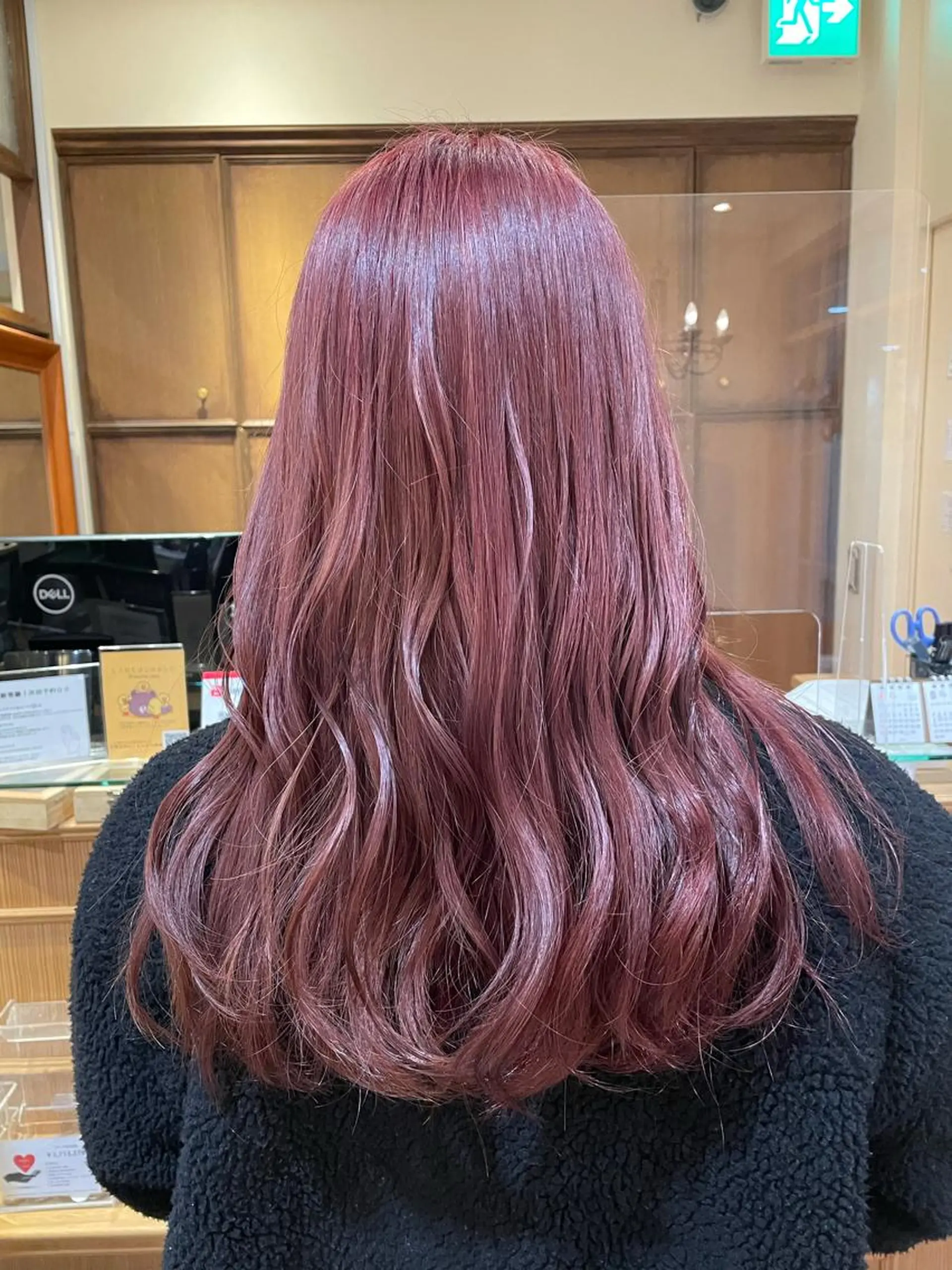 カラー ブリーチ 渋谷 留菜のヘアスタイル