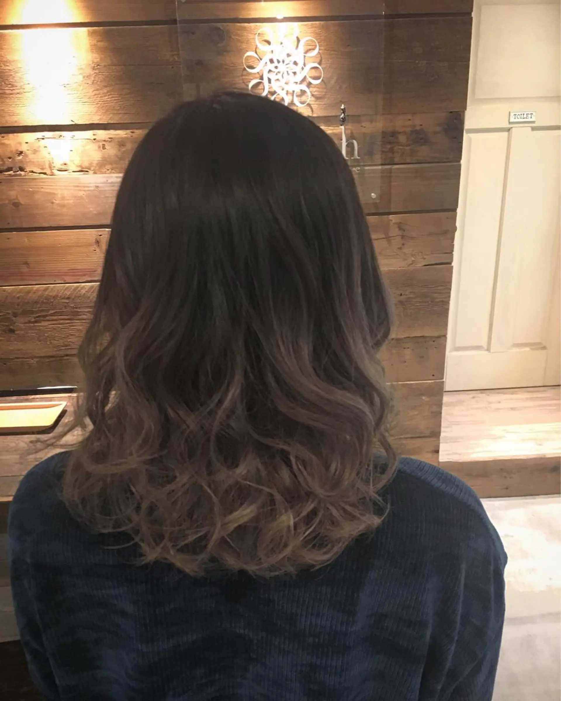 ミディアム カラー ブリーチ グラデーションカラー グレージュ lafith hair dope所属・[外国人風カラー] 店長 田中健太のヘアスタイル