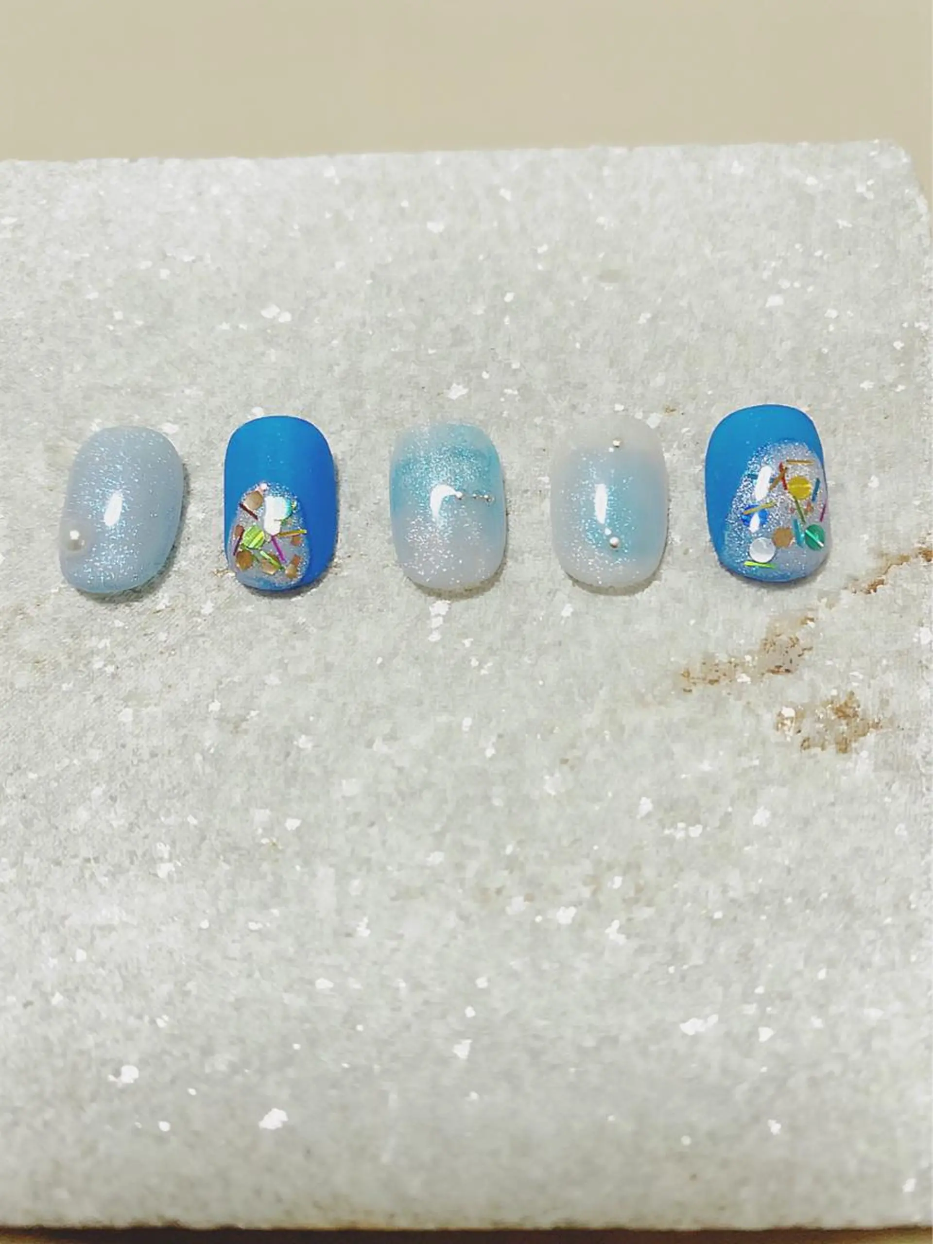 ネイル アートネイル ブルー マットネイル ハンドネイル ハンドケア bloom_ nailのネイルデザイン