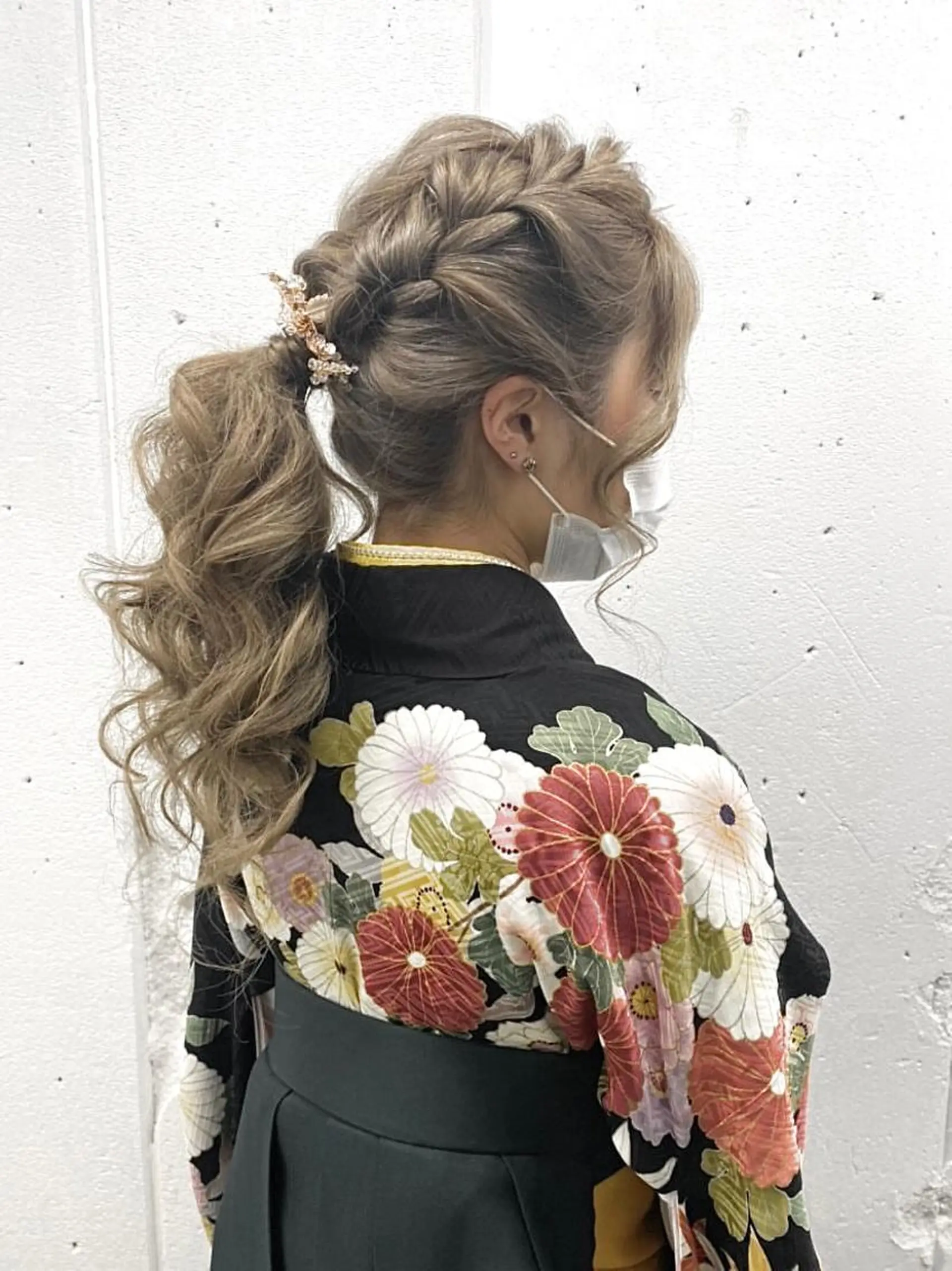 ロング カラー ヘアアレンジ ポニーテール 卒業式のヘアスタイル ヘアセット 🎨カラー満足度 500%💫ヅル💫のヘアスタイル