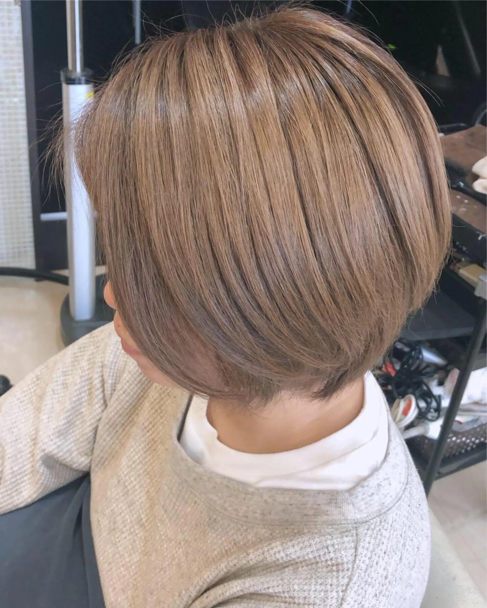 ショート カラー ベージュカラー ブリーチ ミルクティーベージュ 🌙似合わせ🐈⬛ ケア✨又吉のヘアスタイル