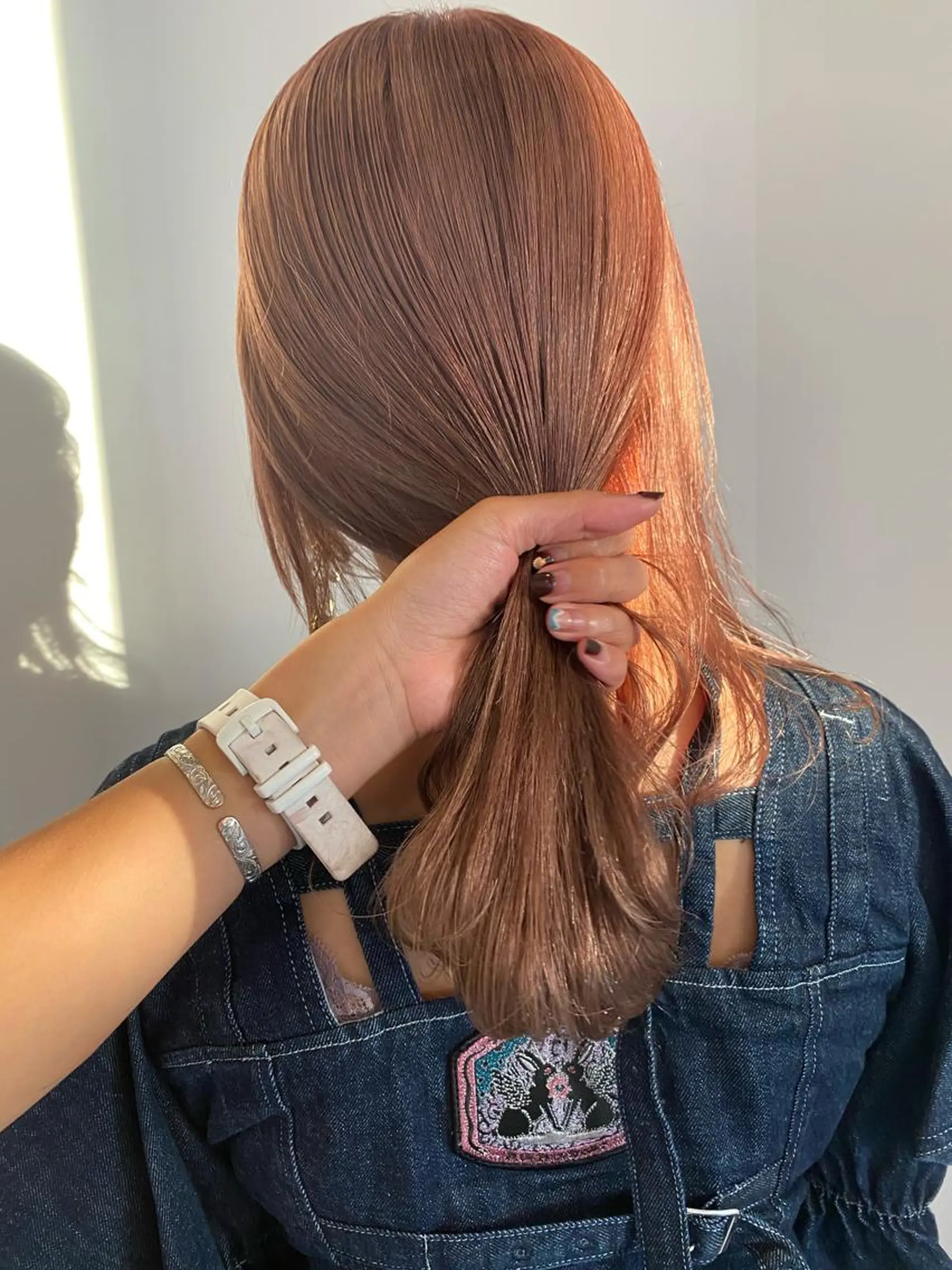 ミディアム カラー ブリーチ ピンクカラー シアーピンク ma naのヘアスタイル