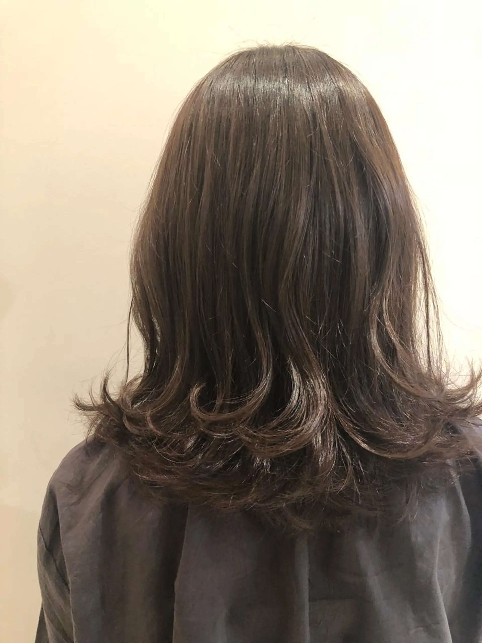 セミロング カラー ブリーチ 透明感カラー ブリーチなしカラー ✳︎SERA✳︎ 平日のみご案内のマツエク・マツパデザイン