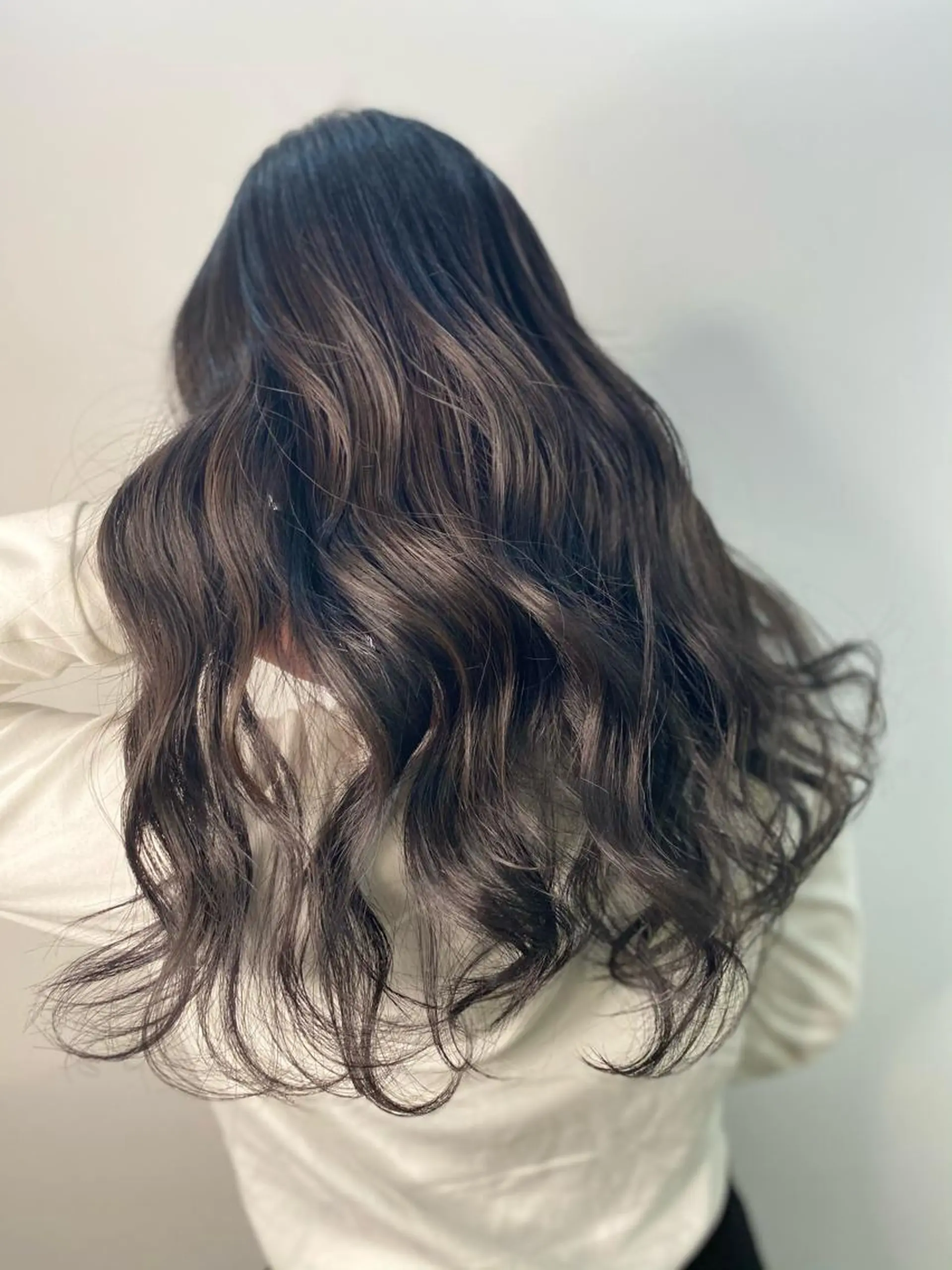 ロング カラー シルバー opus 店長大和 レイヤー/赤み消しのヘアスタイル