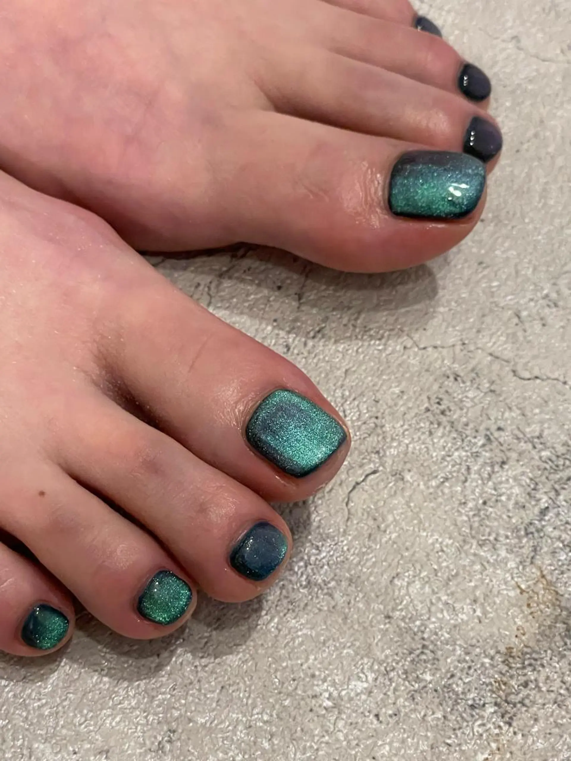 ネイル マグネットネイル フットネイル Ami 🦥のネイルデザイン