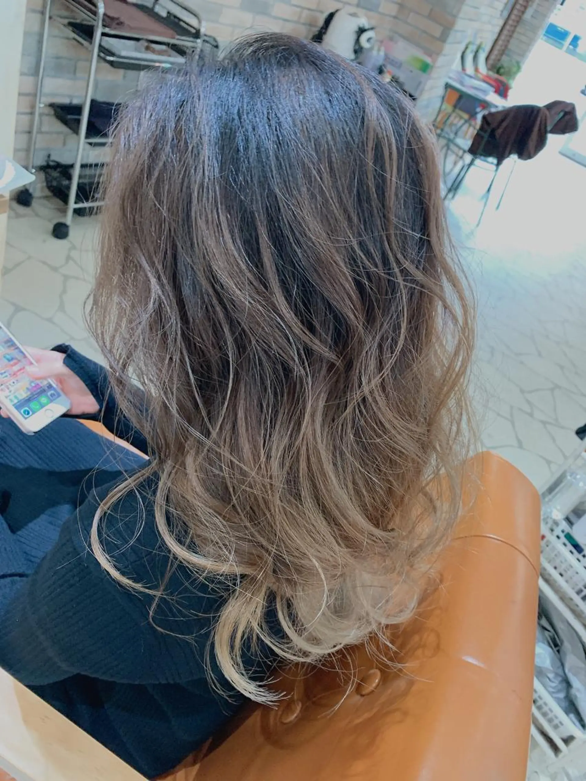 ロング カラー ヘアアレンジ バレイヤージュ レイヤーカット VIM hairおもろまち店のヘアスタイル