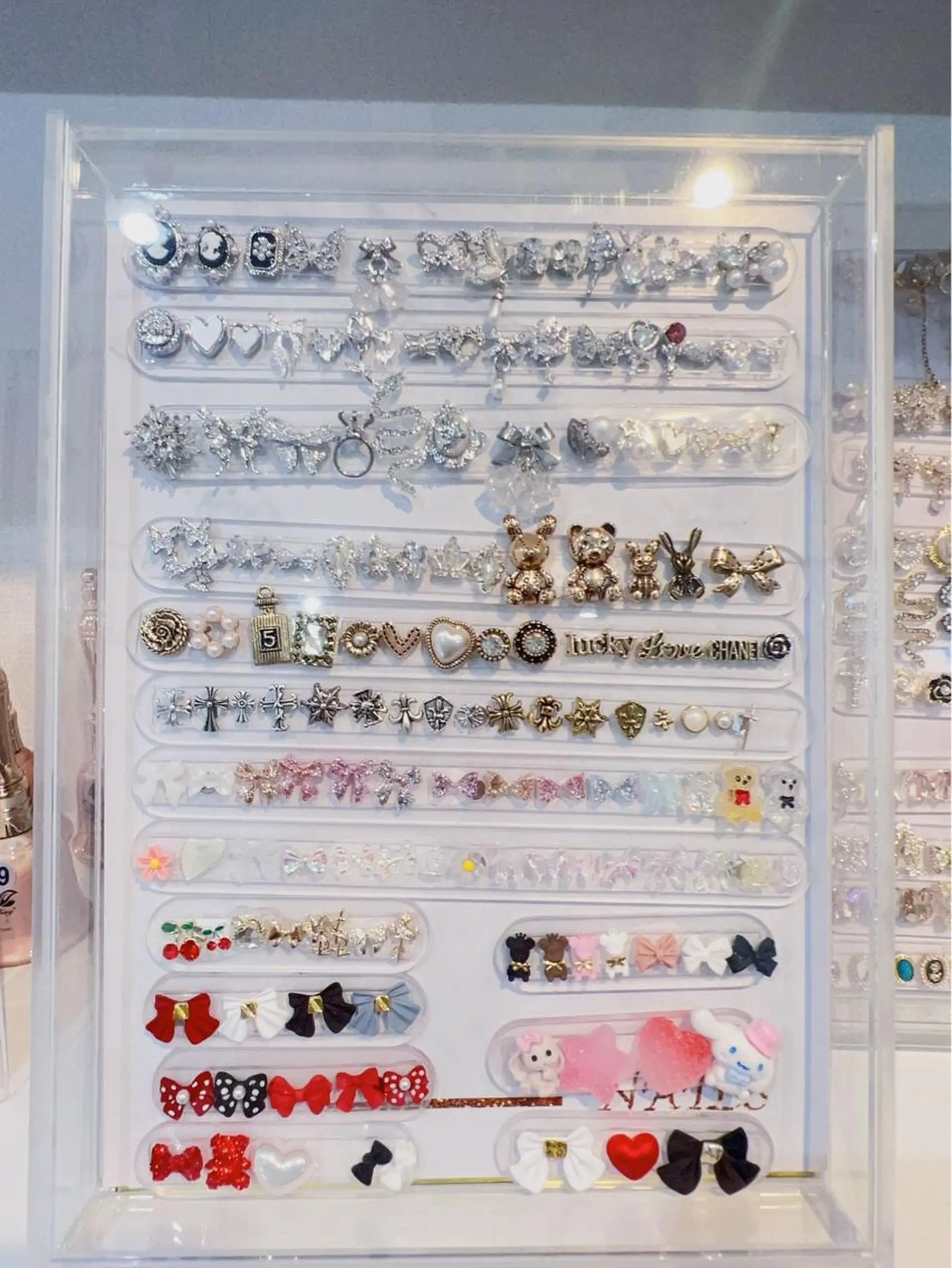 ネイル Fairyフェアリーネイルサロン所属・Nail Hibi サロンのネイルデザイン