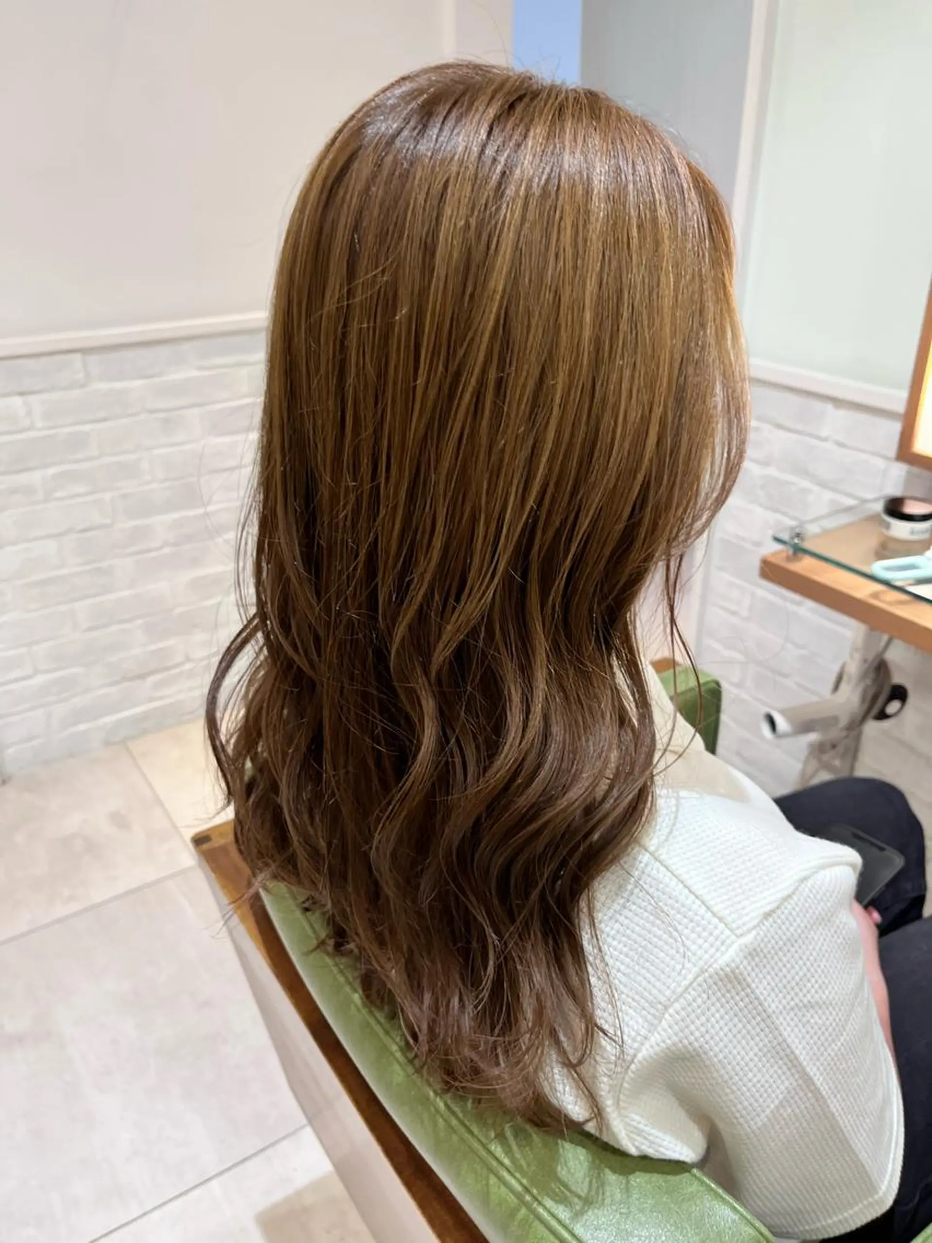 セミロング カラー オリーブカラー 高橋友里亜 /フリーランスのヘアスタイル