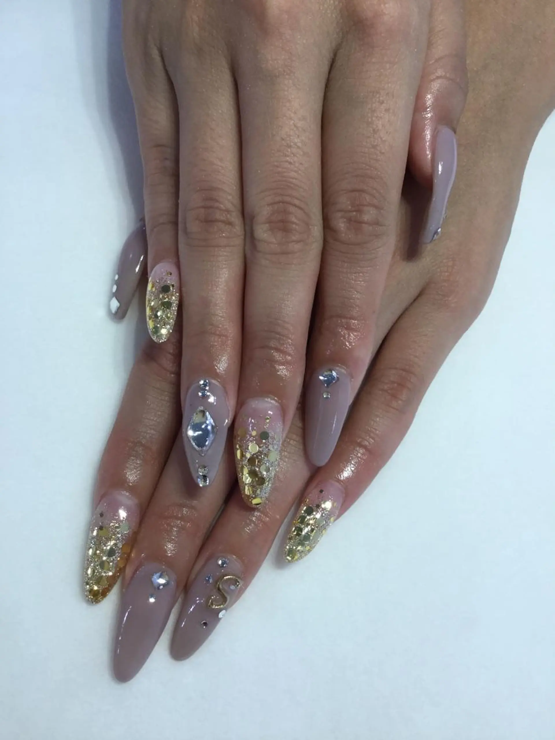 ネイル 💎🐰 saki. m 🐰💎のネイルデザイン