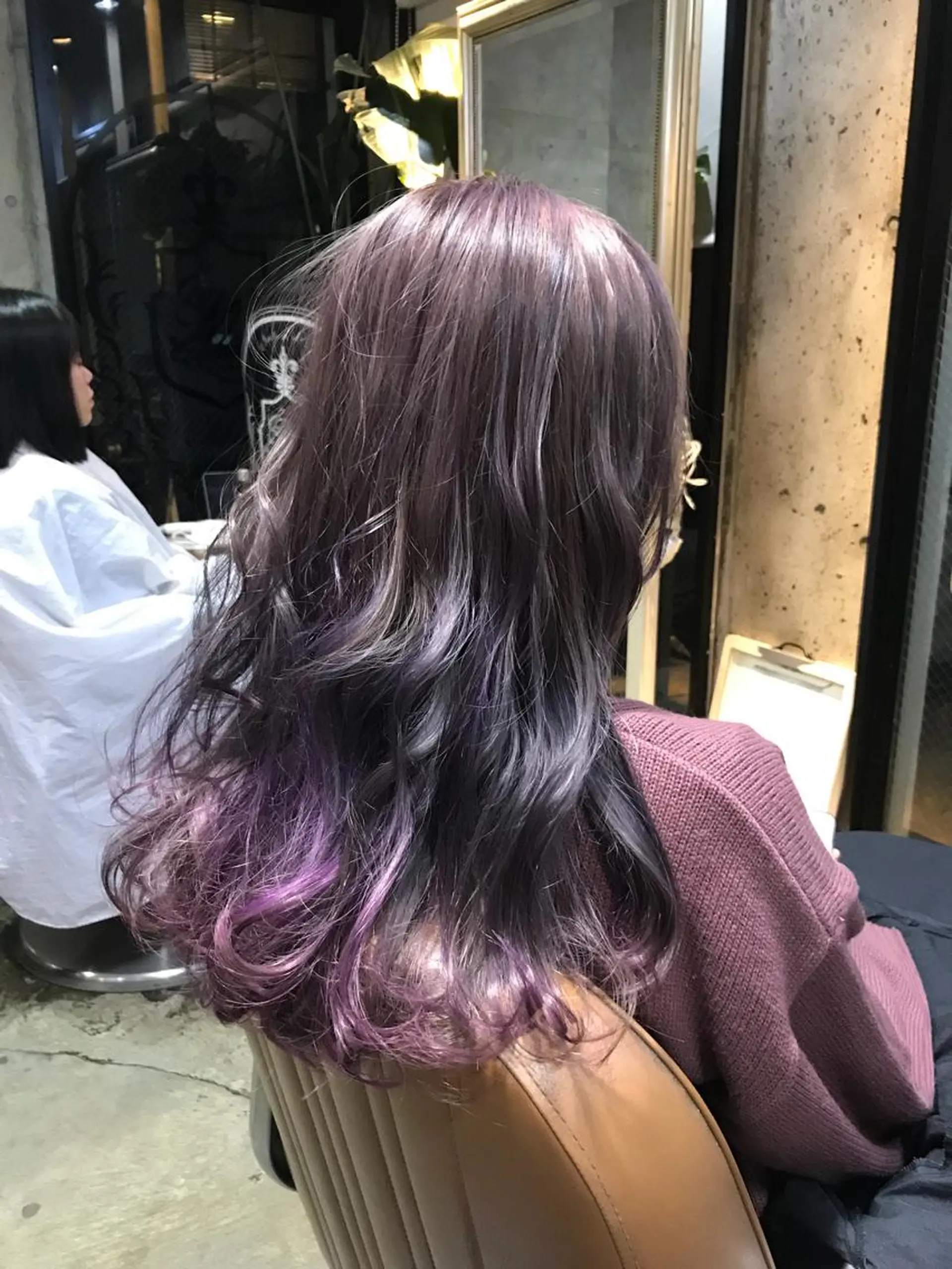 ロング カラー パーマ ヘアアレンジ メンズ キッズ ネイル マツエク・マツパ グラデーションカラー パープルカラー グラデーション パープル サロンドミルク 原宿のヘアスタイル