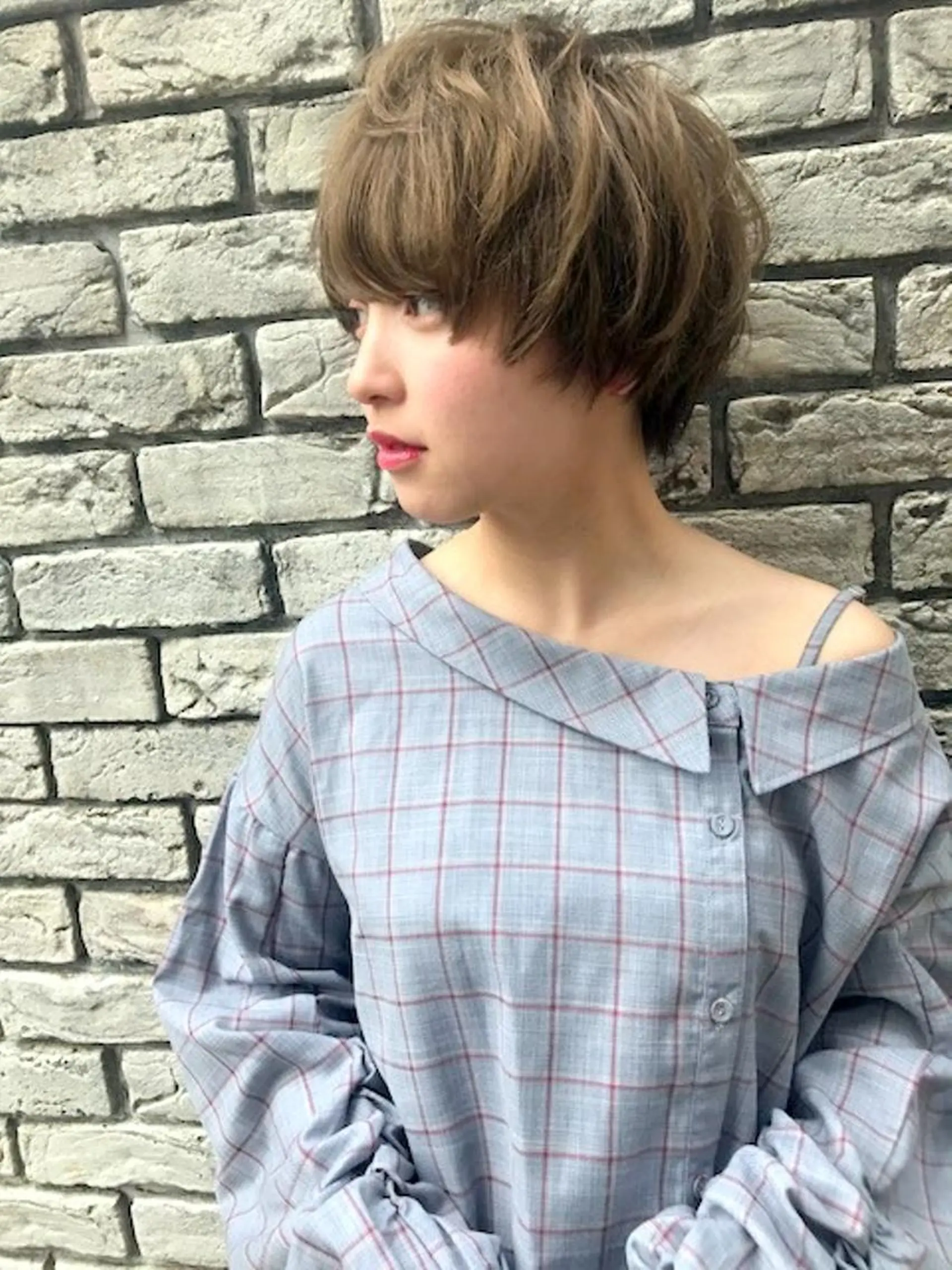 ショート カラー 羽田 ひろむのヘアスタイル