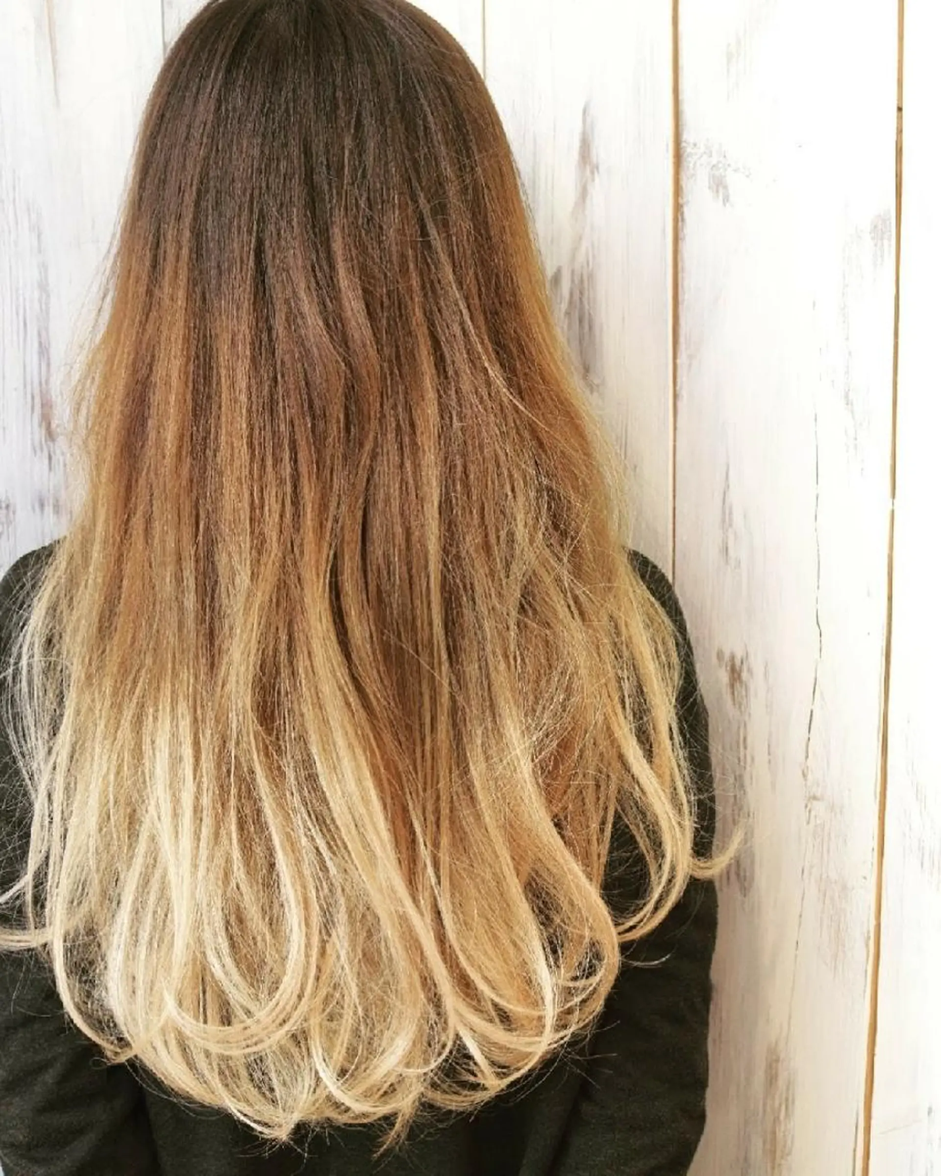 ロング カラー グラデーションカラー カット ヘアカラー トリートメント 黒田 かな子のヘアスタイル