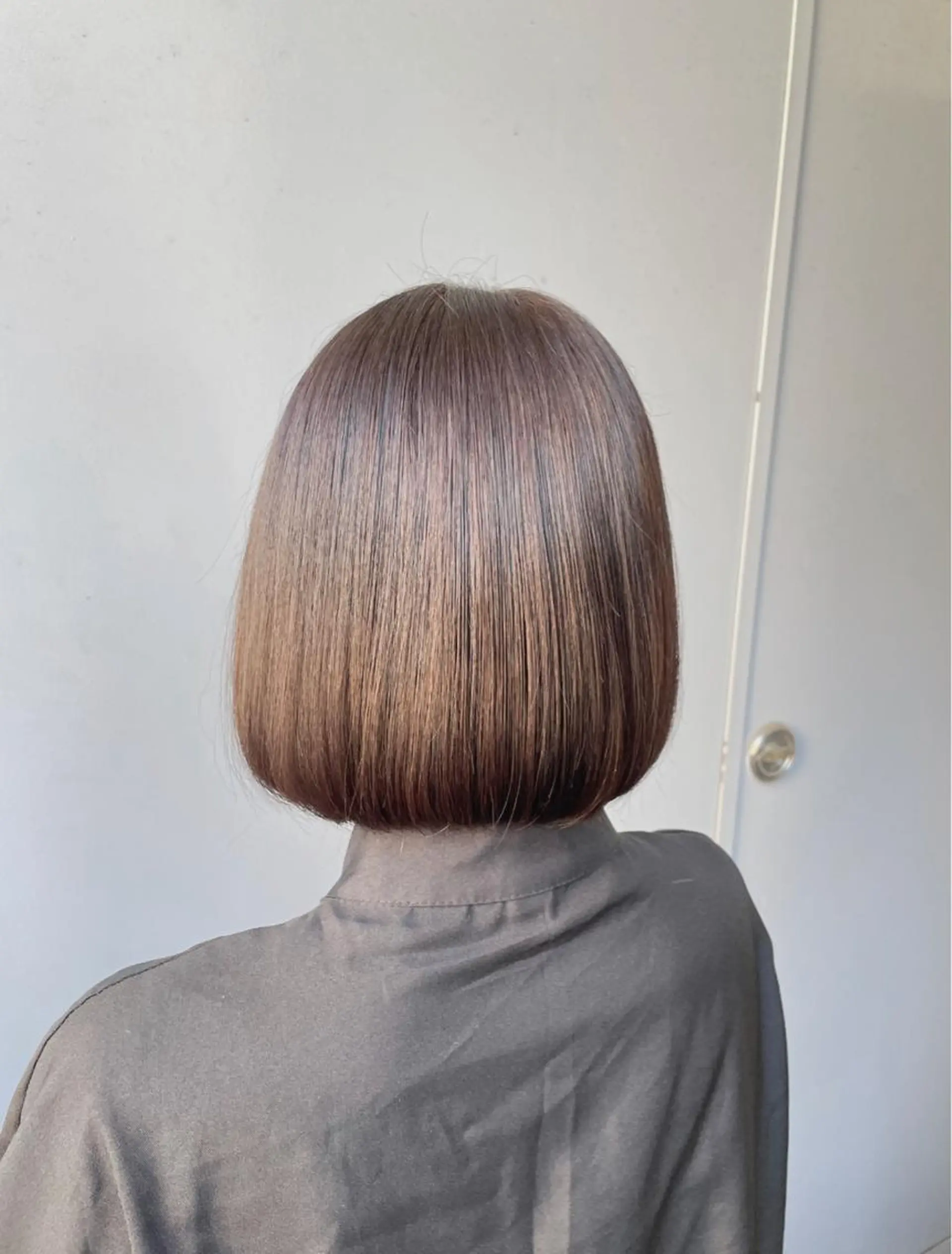 ミディアム カラー カット ヘアカラー トリートメント ヘッドスパ ヘアセット ベージュカラー💖 やすひろのヘアスタイル