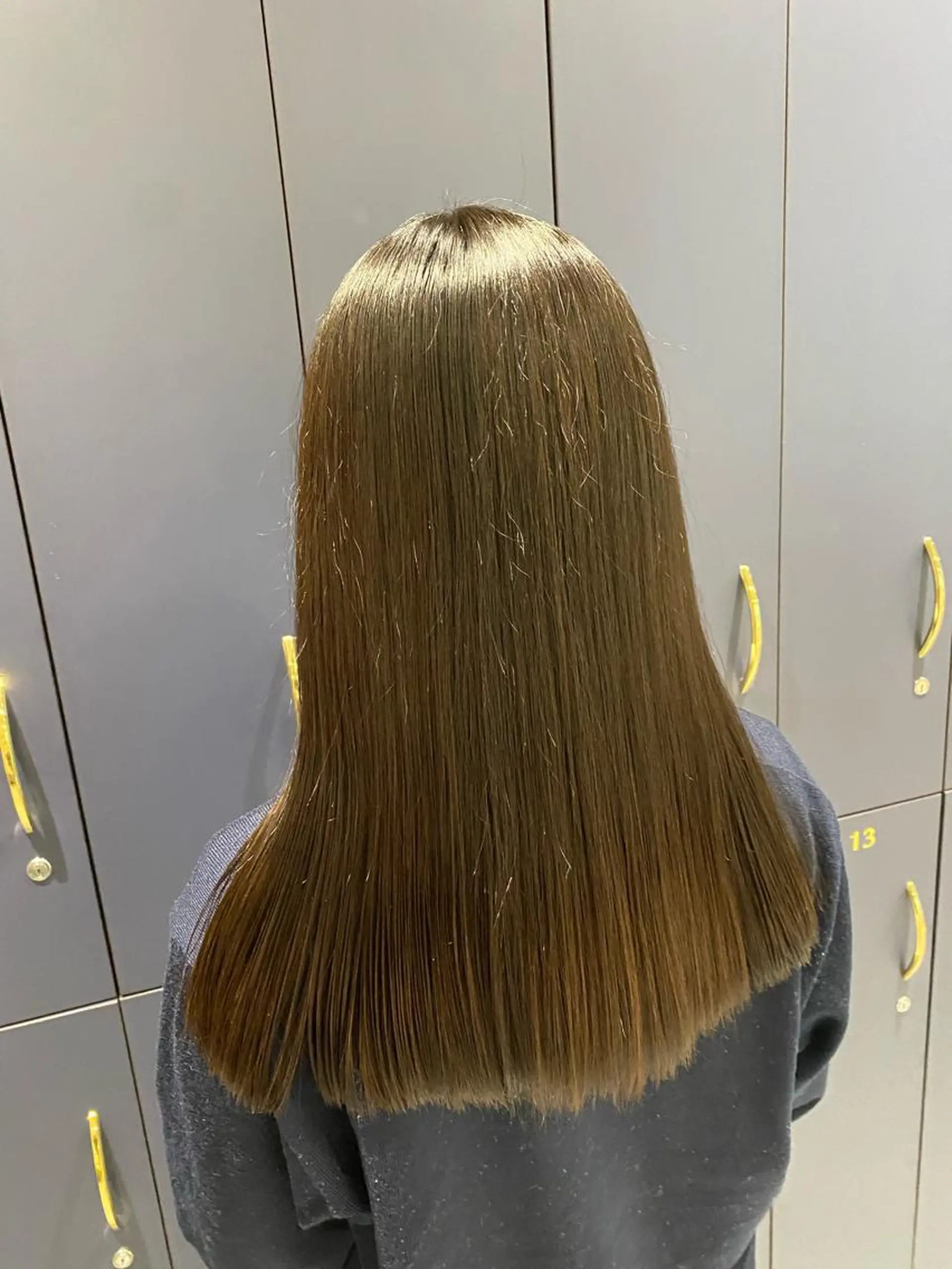 セミロング 磯田 冬弥のヘアスタイル