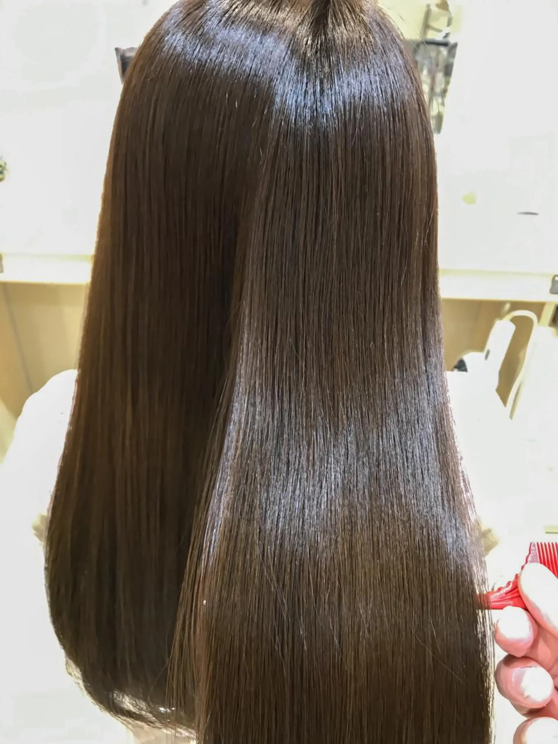 ロング カラー ベージュカラー ブラウンカラー 内田 敦士のヘアスタイル