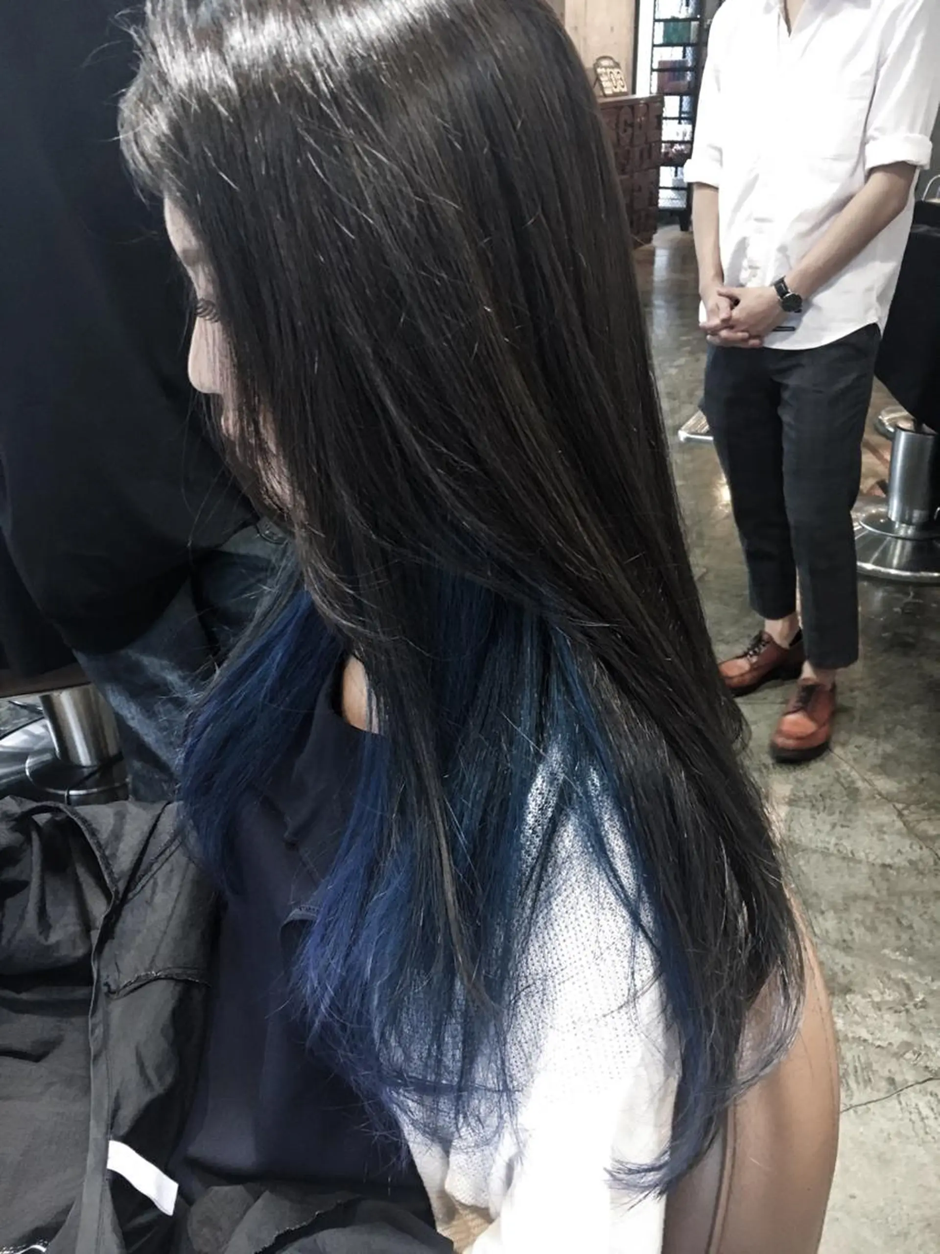 ロング カラー ブルーカラー ダークグレー ダブルカラー 北條 優輝のヘアスタイル