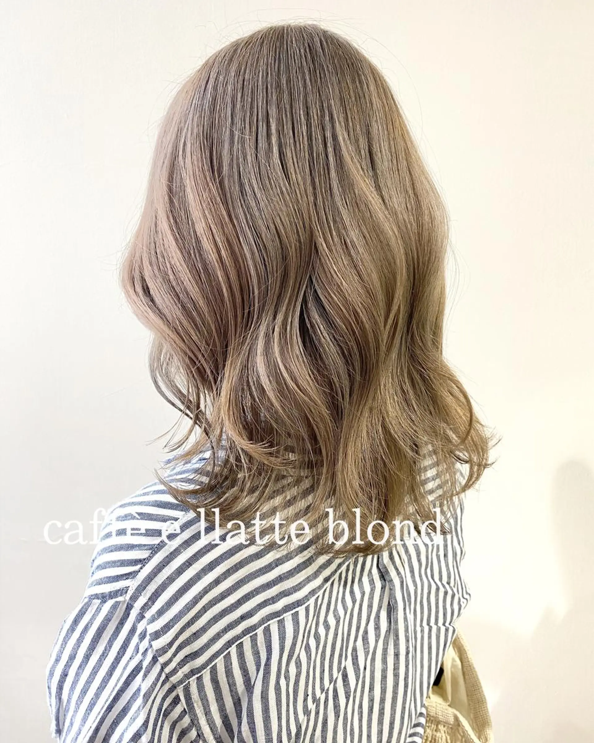 セミロング カラー clomus所属・YUKA艶髪 🌸寛ぎ部屋のヘアスタイル