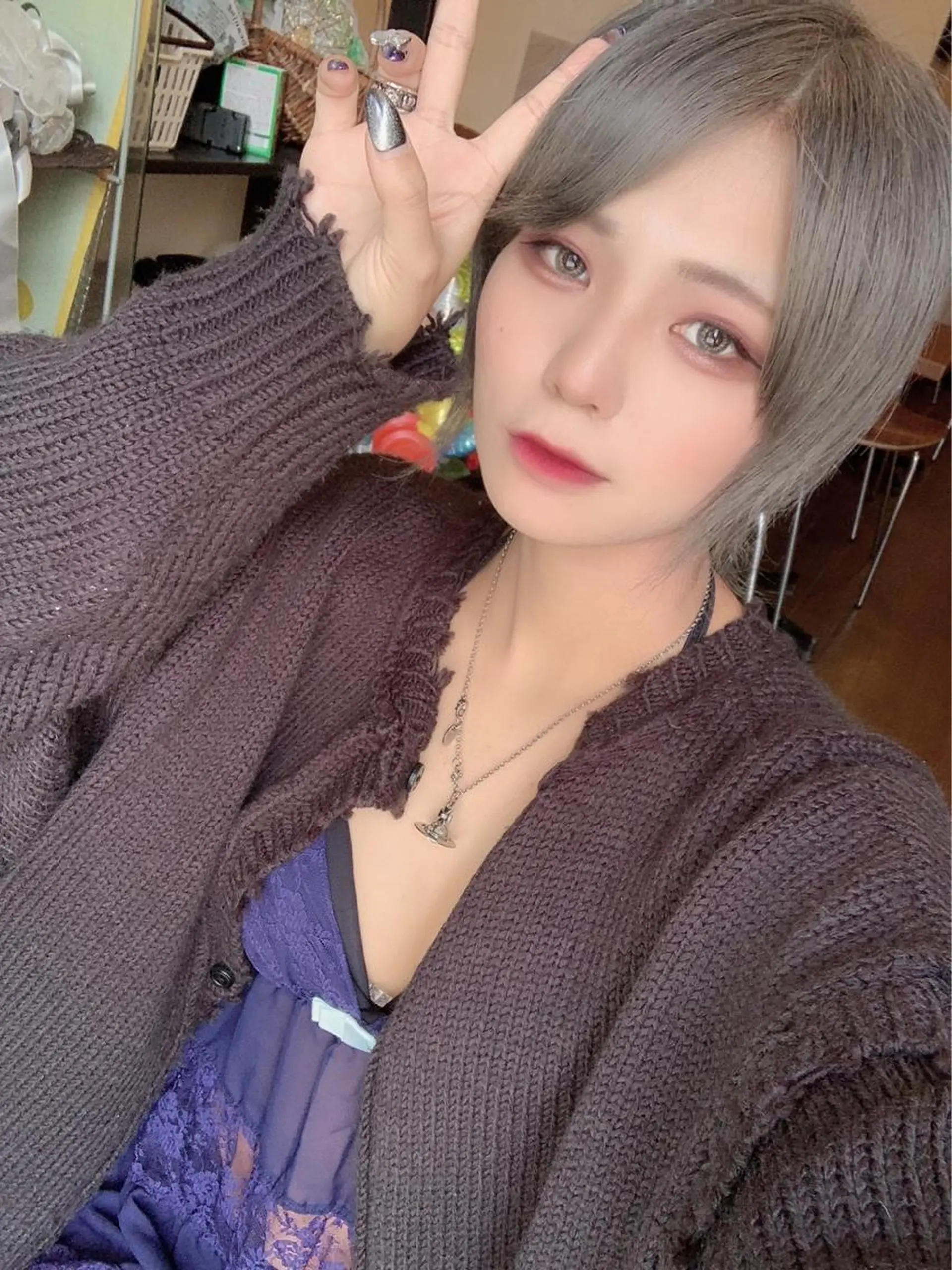 ショート カット L STUDIO心斎橋店所属・派手髪支持率No1 Eisukeのヘアスタイル