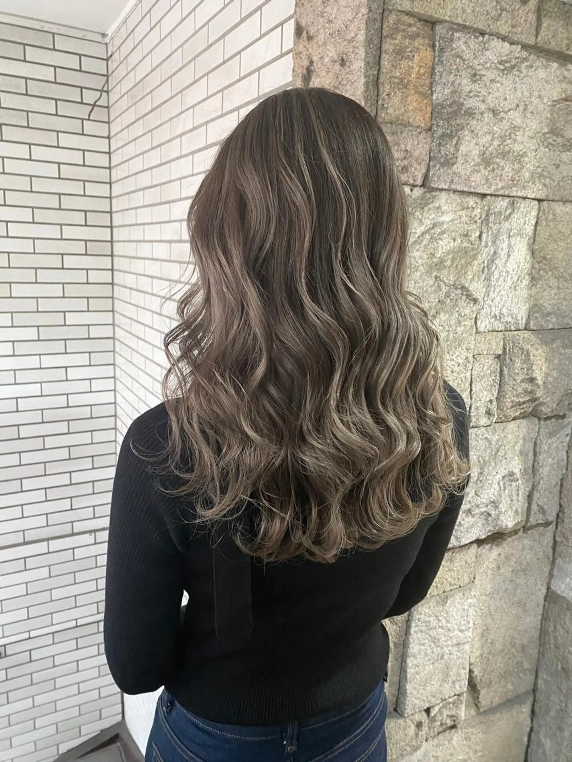 セミロング カラー グラデーションカラー ハイライトカラー ハイライト ヘアカラー トリートメント 萩原 凌✄﻿のヘアスタイル