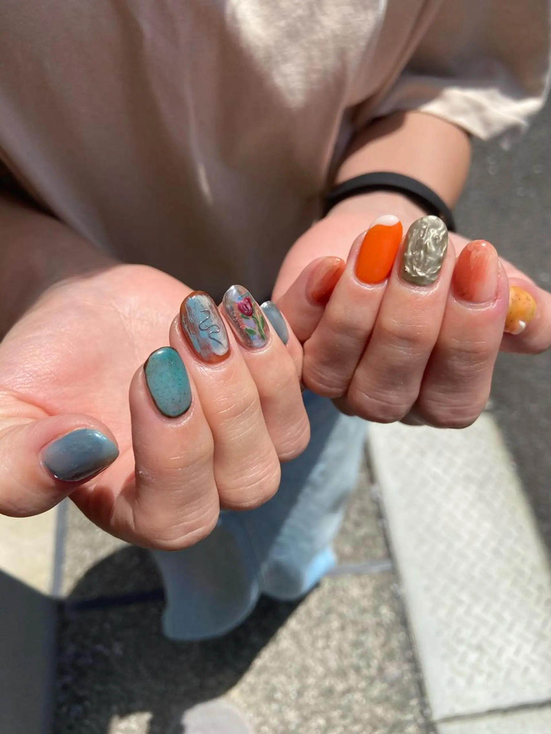 ネイル アートネイル ジェルネイル 氷ネイル・うるうるネイル 韓国ネイル ニュアンスネイル . unffのネイルデザイン