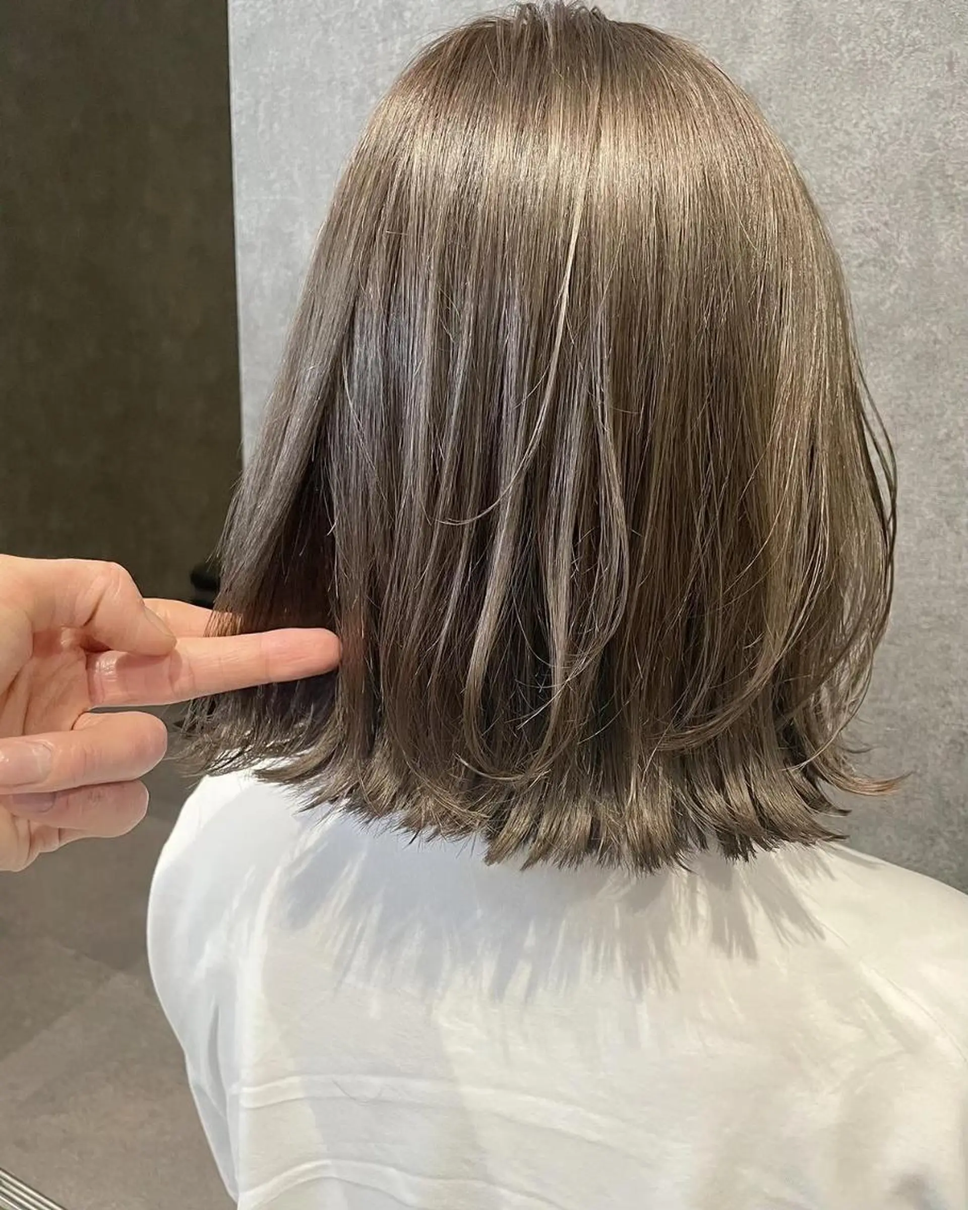 ミディアム 外国人風カラー ハイライト 髪質改善 似合わせカット トリートメント ヘアカラー トリートメント _WHITE＋ 南海難波店のヘアスタイル