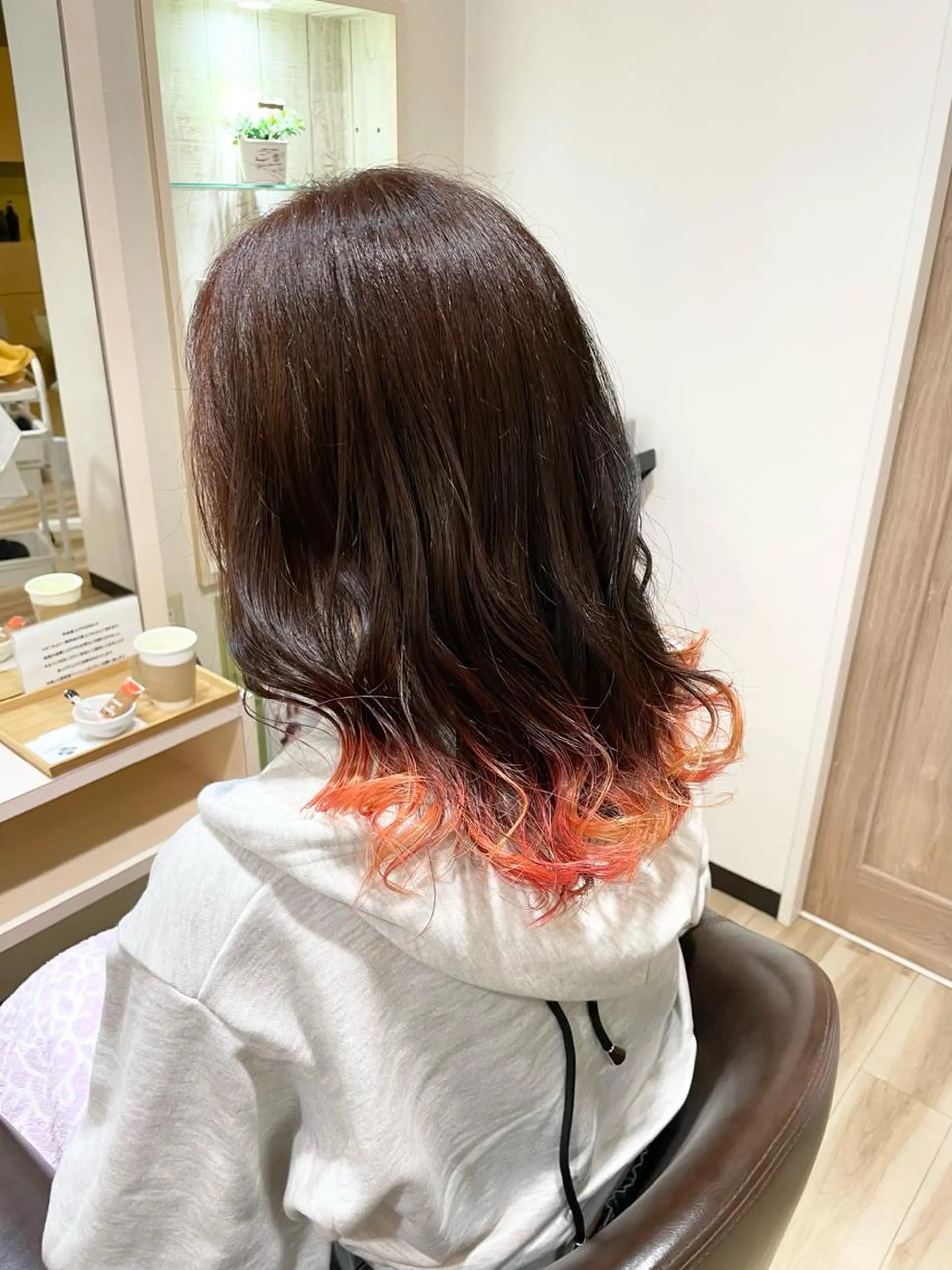 ミディアム カラー 🌈派手髪ハイトーン 🌈鈴木亮太🌈のヘアスタイル