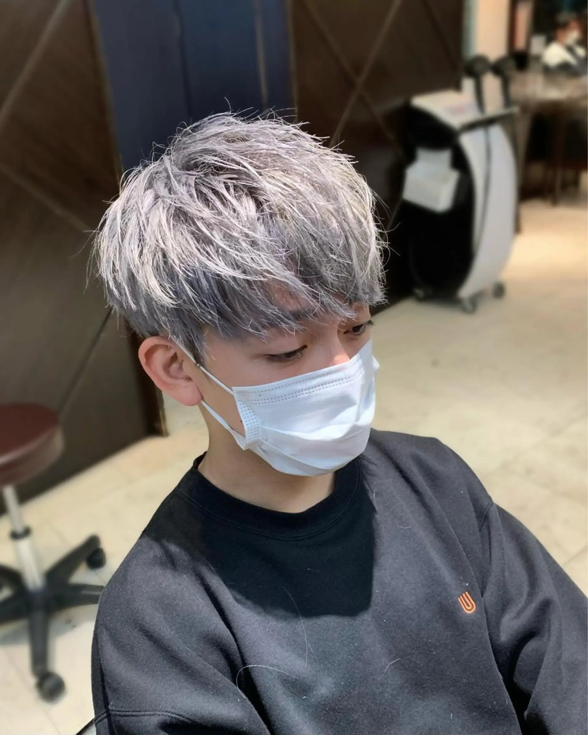 カラー メンズ シルバー メンズ専門　井藤 雅也のヘアスタイル