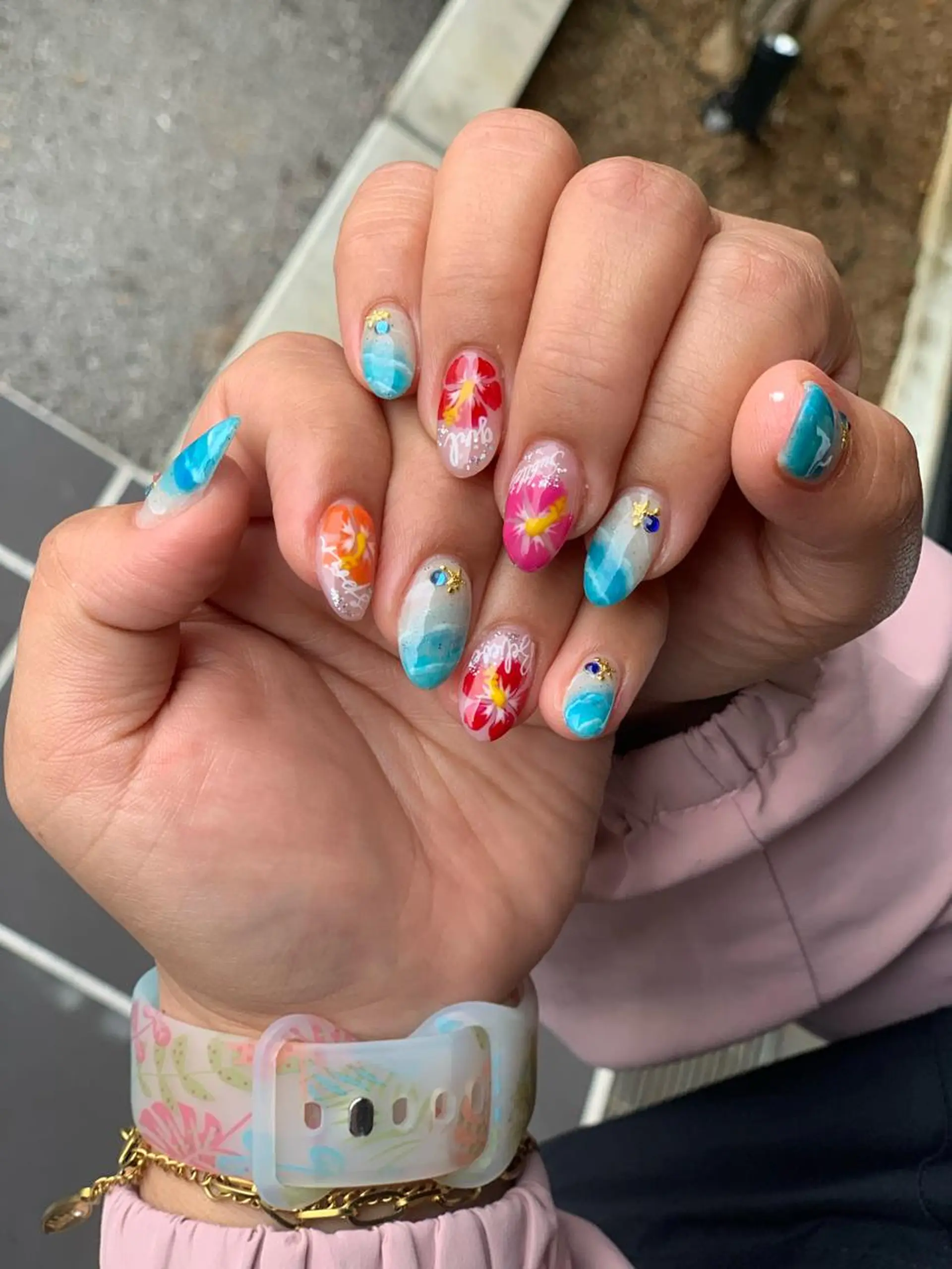 ネイル うるま市サロン Yuko Izawaのネイルデザイン