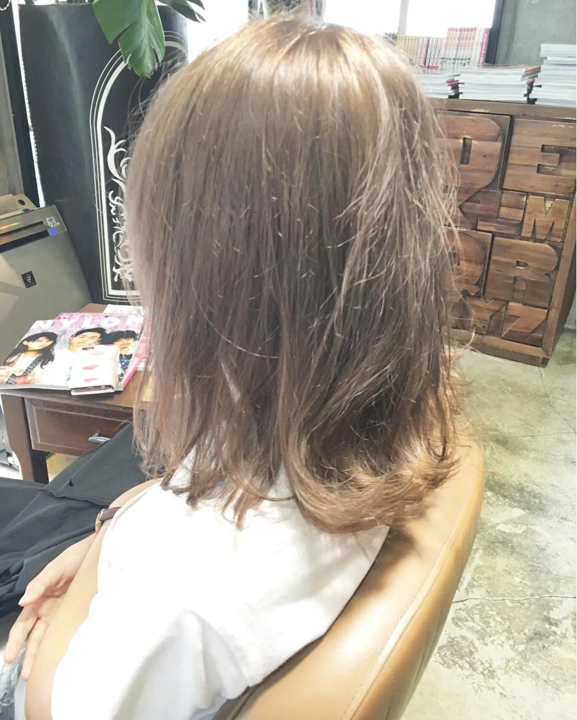 ミディアム カラー アッシュ ベージュカラー ボブ 外国人風カラー タンバルモリ 北條 優輝のヘアスタイル