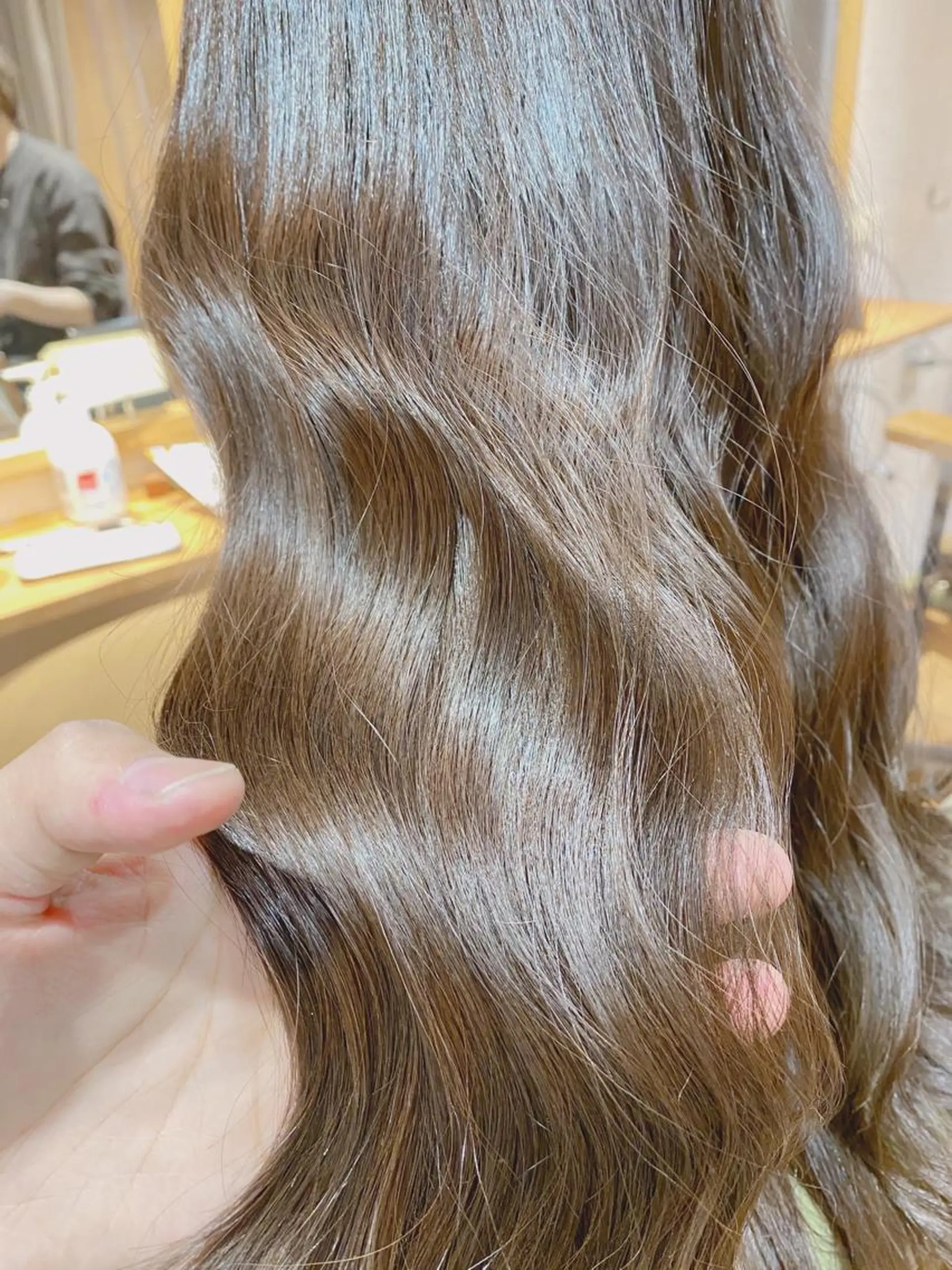 セミロング カラー Tummy's所属・Tummy's 岸本 圭吾のヘアスタイル