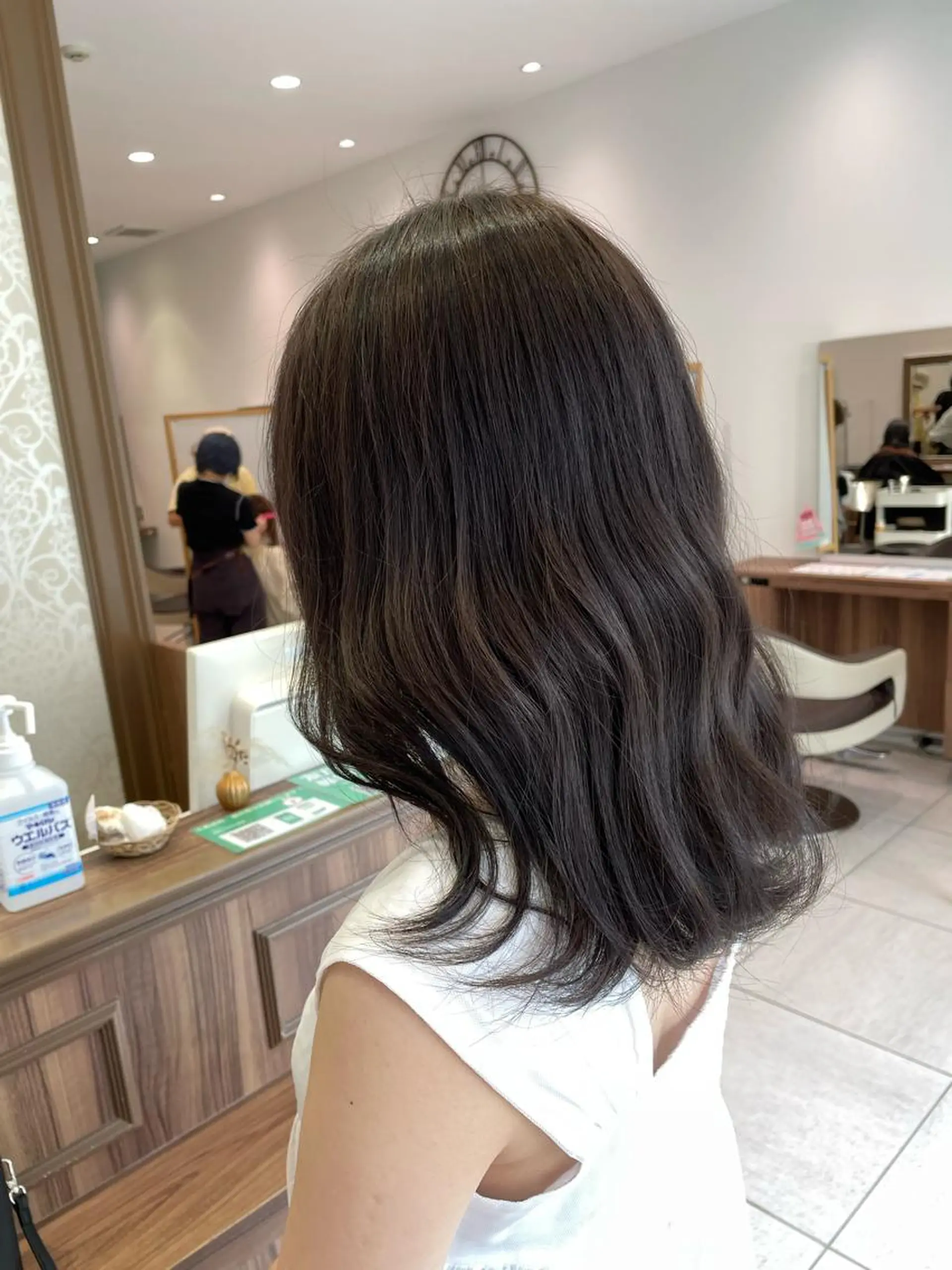 セミロング カット ヘアカラー トリートメント ナカタケ ユウのヘアスタイル