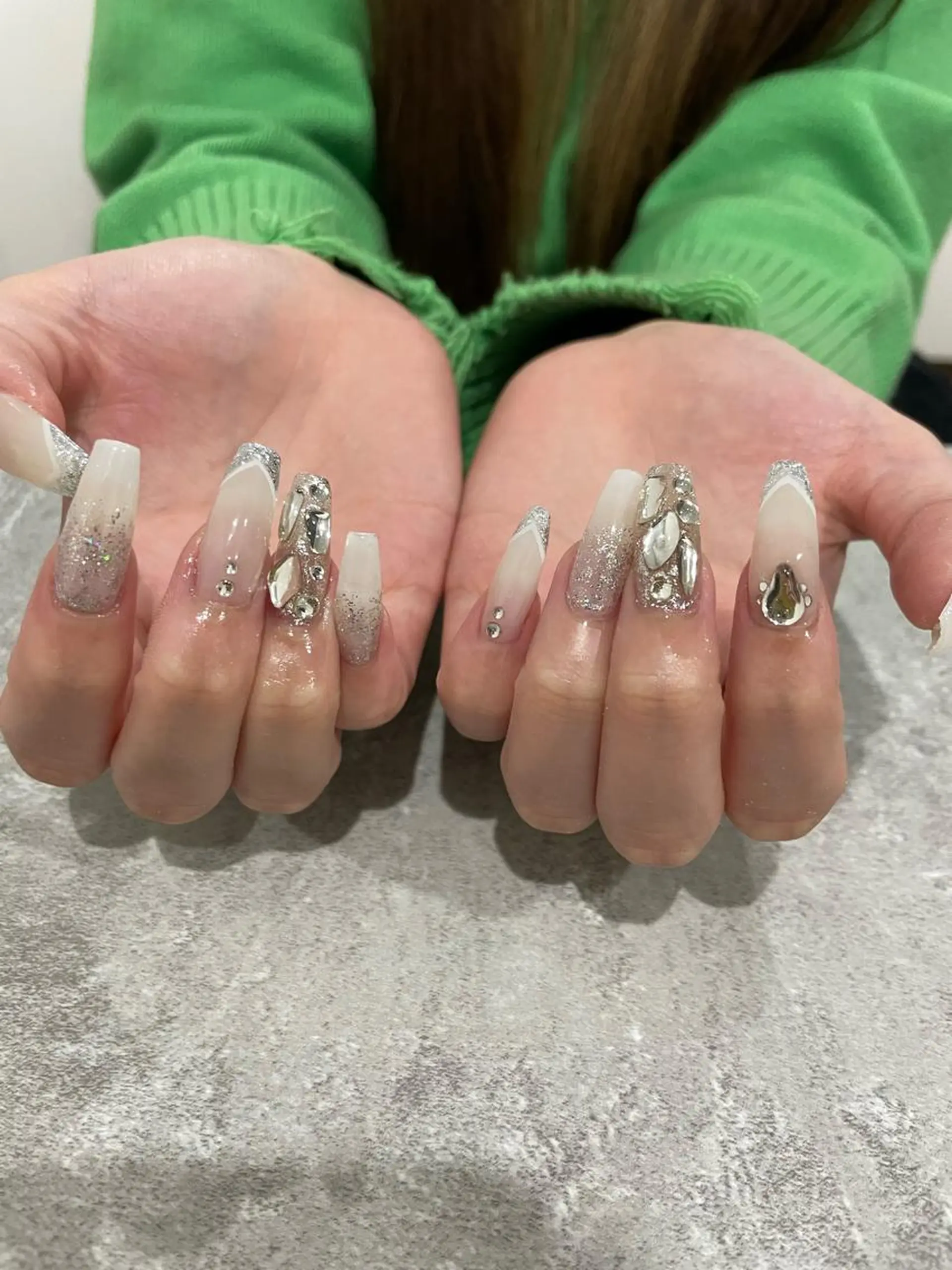 ネイル 持ち込み Raviliss ♡のネイルデザイン