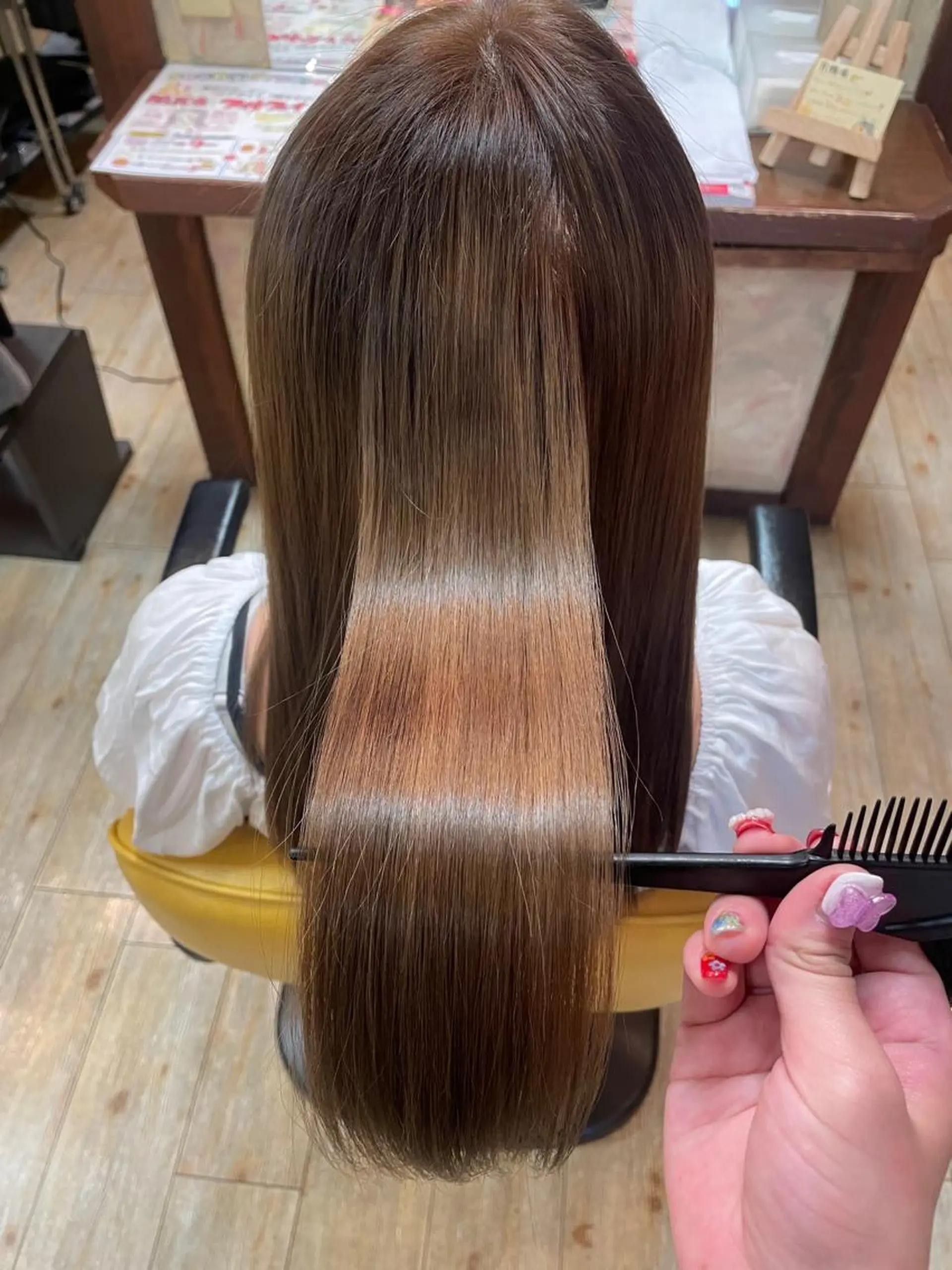 ロング 髪質改善 ヘアカラー QUATRO所属・渡辺 桃花のマツエク・マツパデザイン