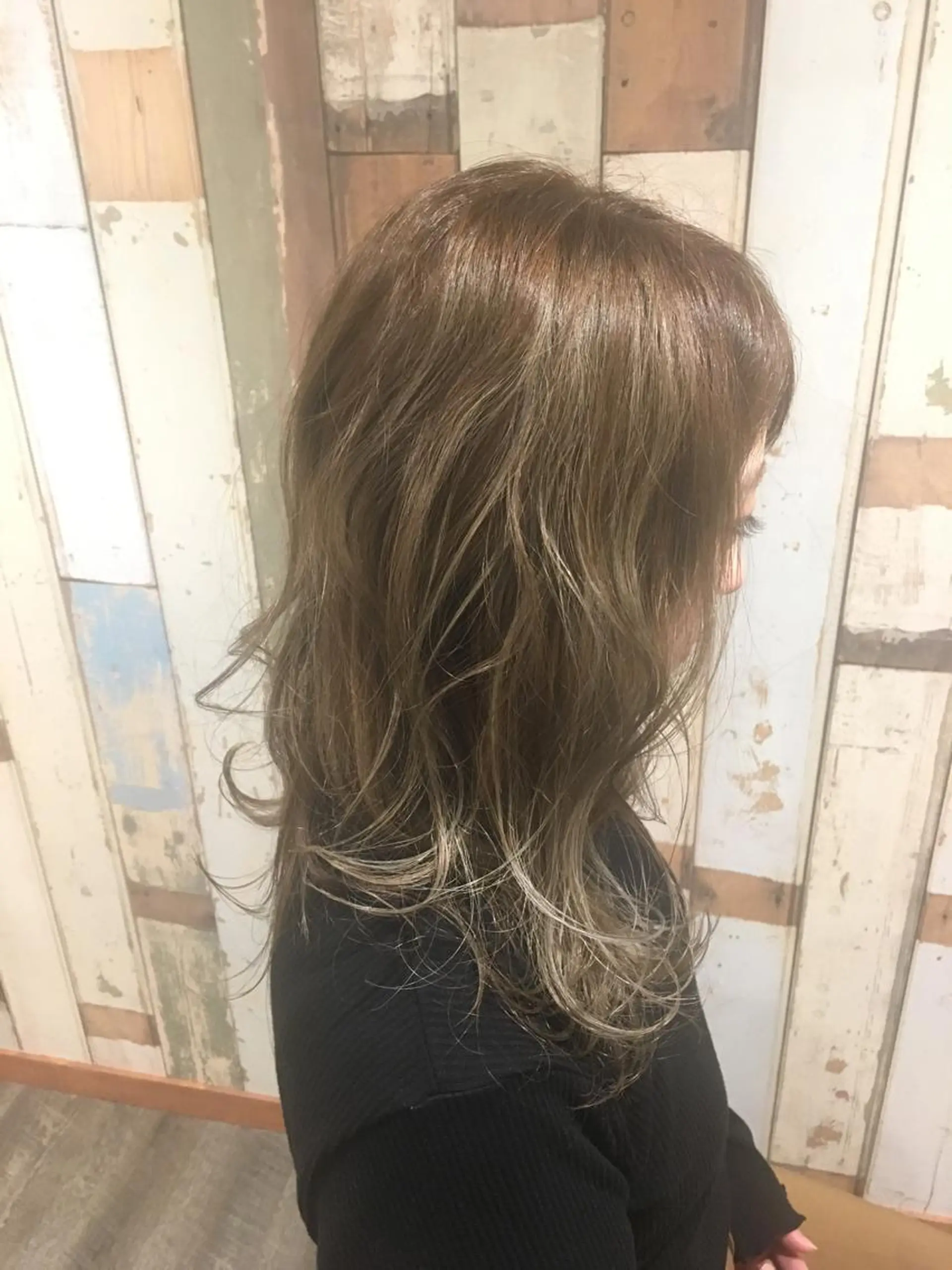 セミロング 牧野 ちおりのヘアスタイル