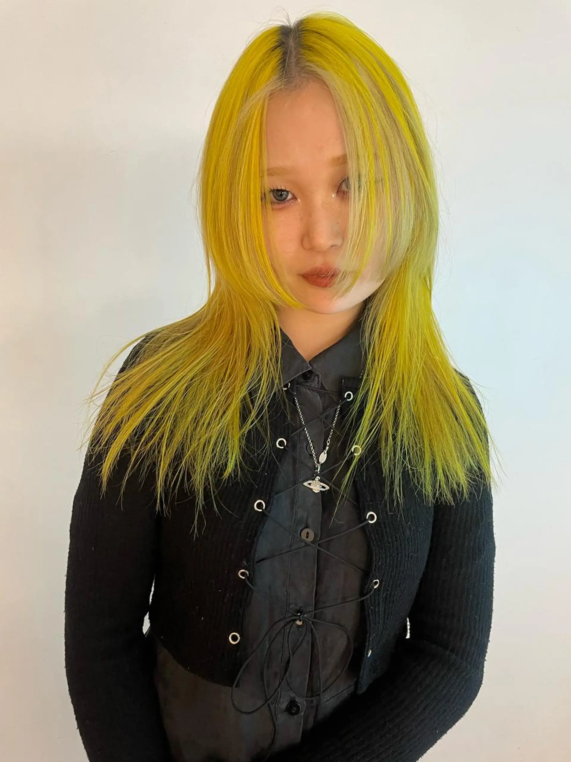 カラー ヘアカラー 🎀ボブ＋ハイトーン シュカ👶🏻のヘアスタイル