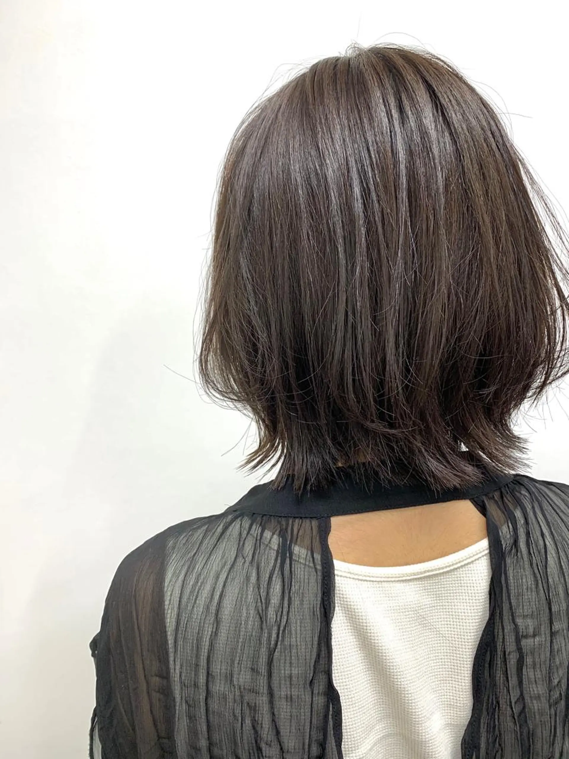 ショート カラー 🔵赤み消し透明感 梅田・増田のヘアスタイル