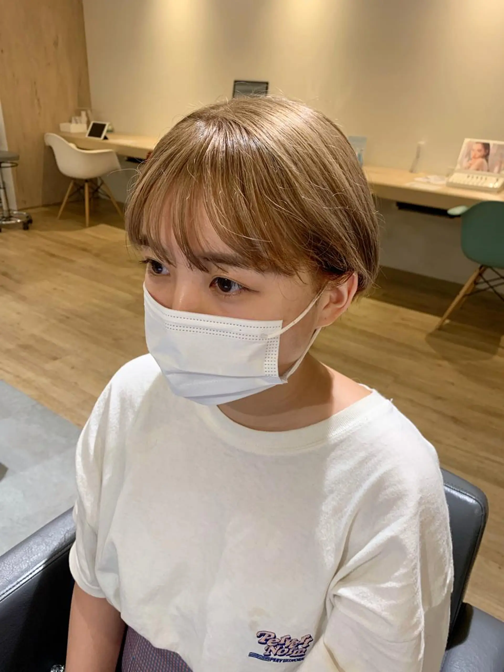 ショート カラー ベージュカラー 美髪・シールエクステ ホソタニリョウコのヘアスタイル