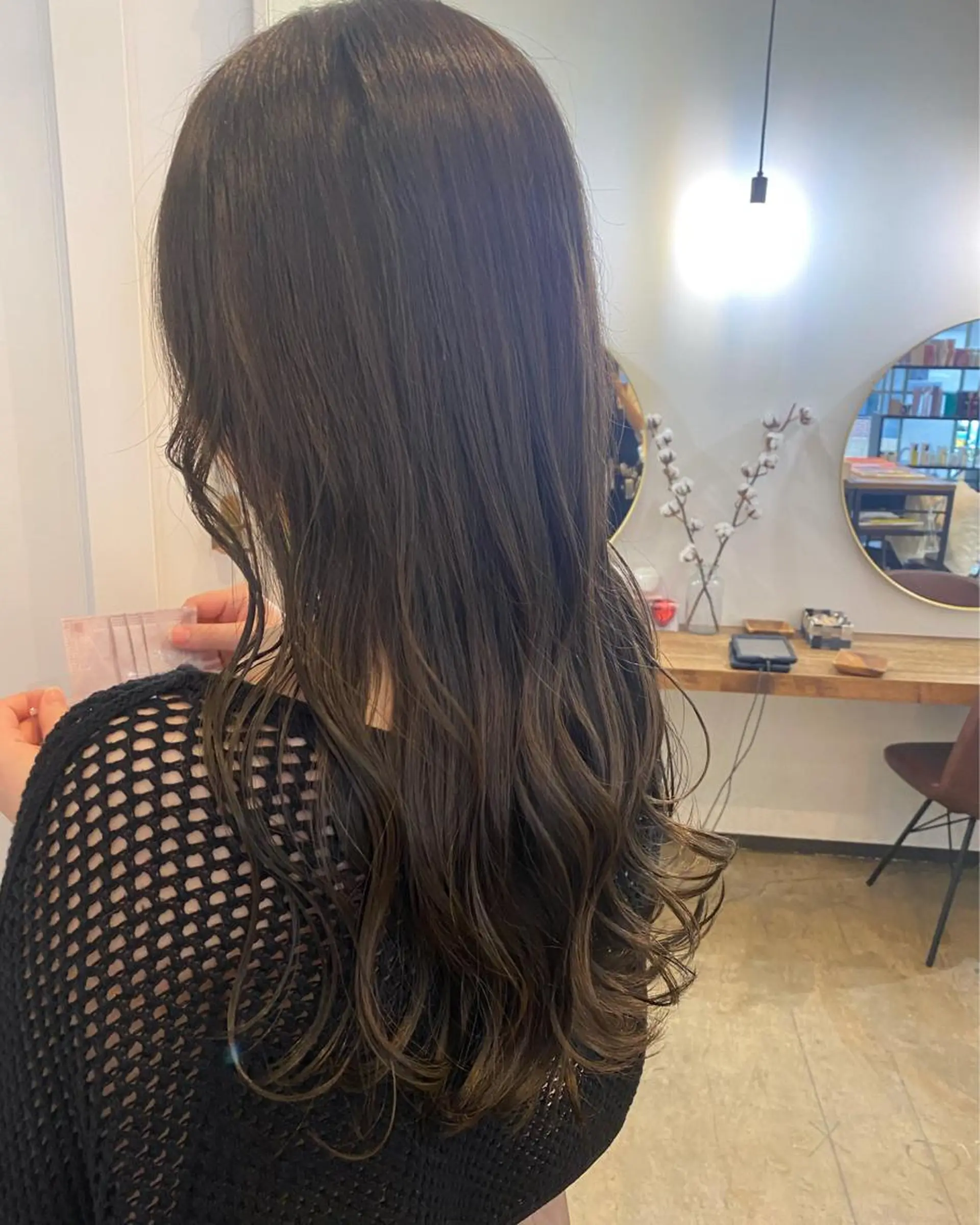 ロング カラー 透明感カラー カット ヘアカラー トリートメント 鈴木 奈波のヘアスタイル