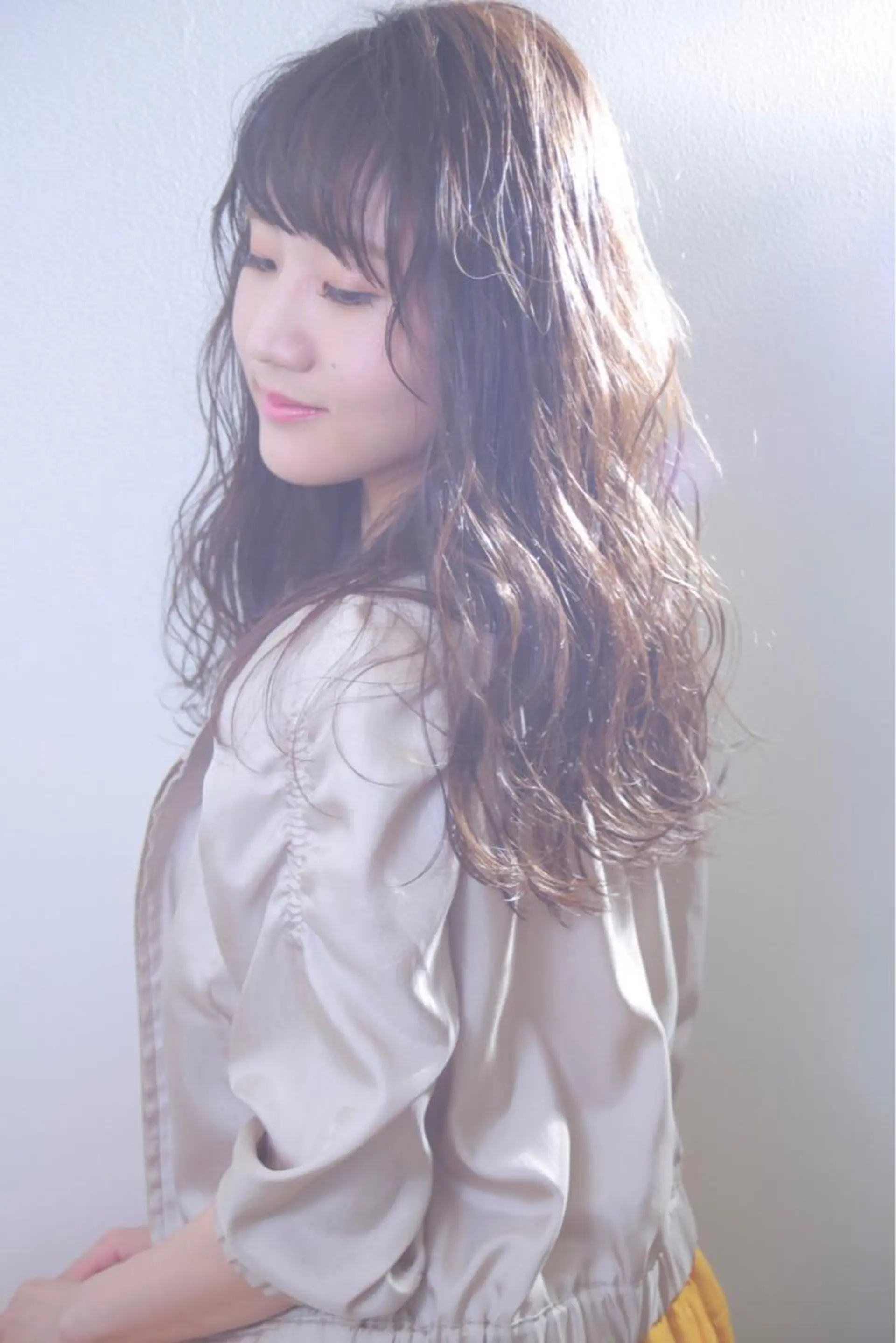 ロング カラー 伊藤 裕貴のヘアスタイル