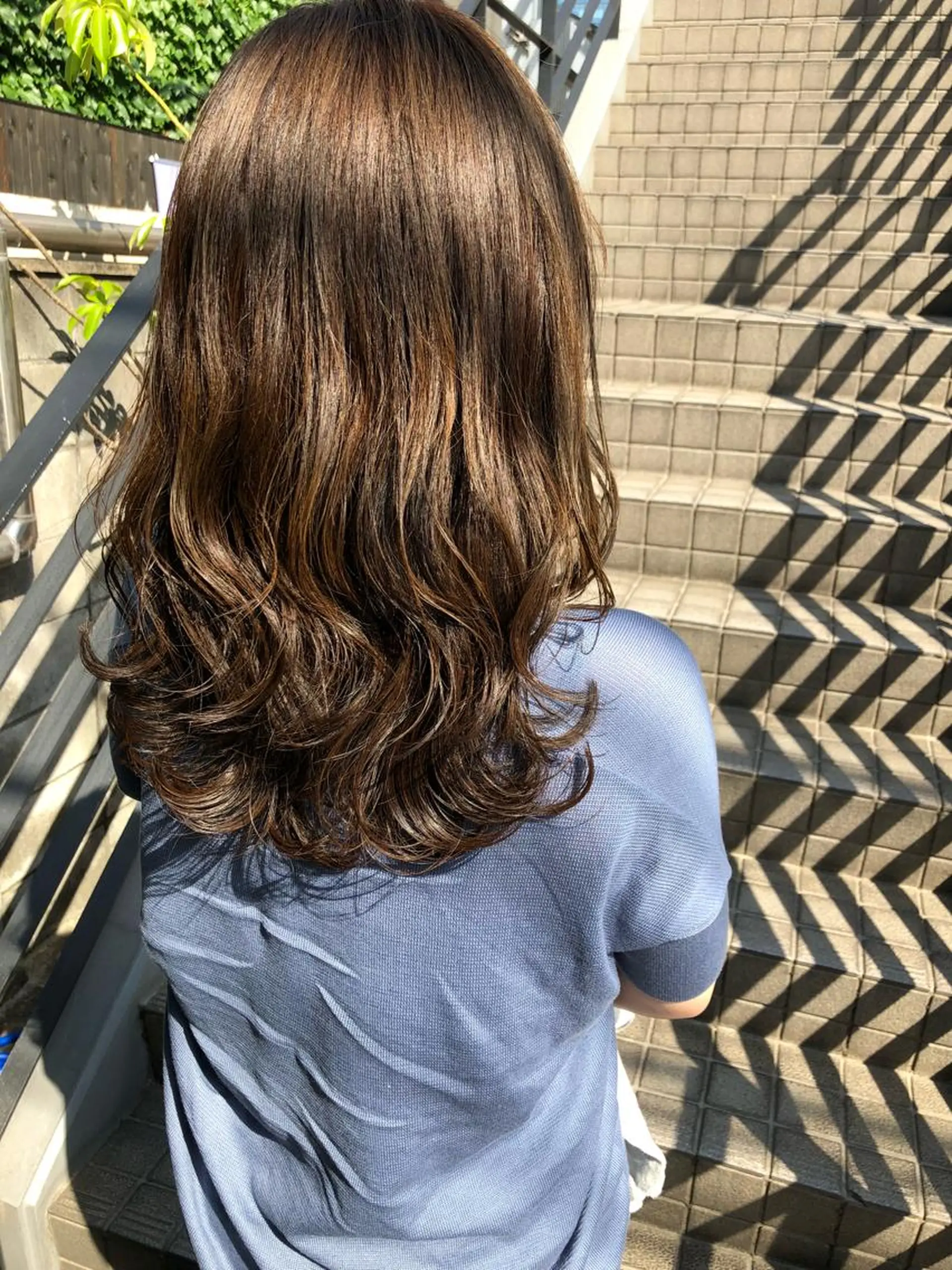 セミロング カラー THE DAY所属・AKI HASHIMOTOのヘアスタイル