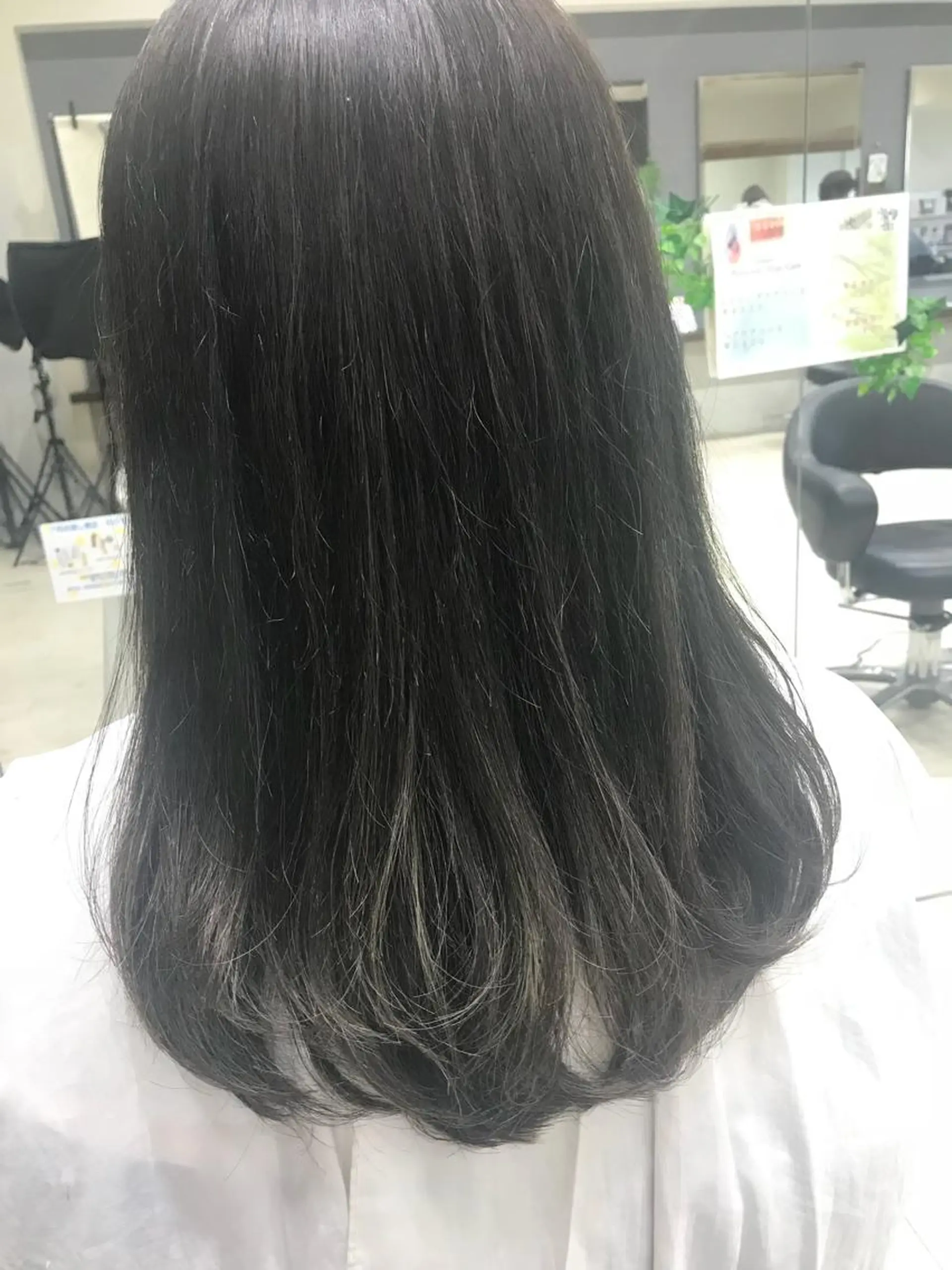 ミディアム Adachi Fujikoのヘアスタイル