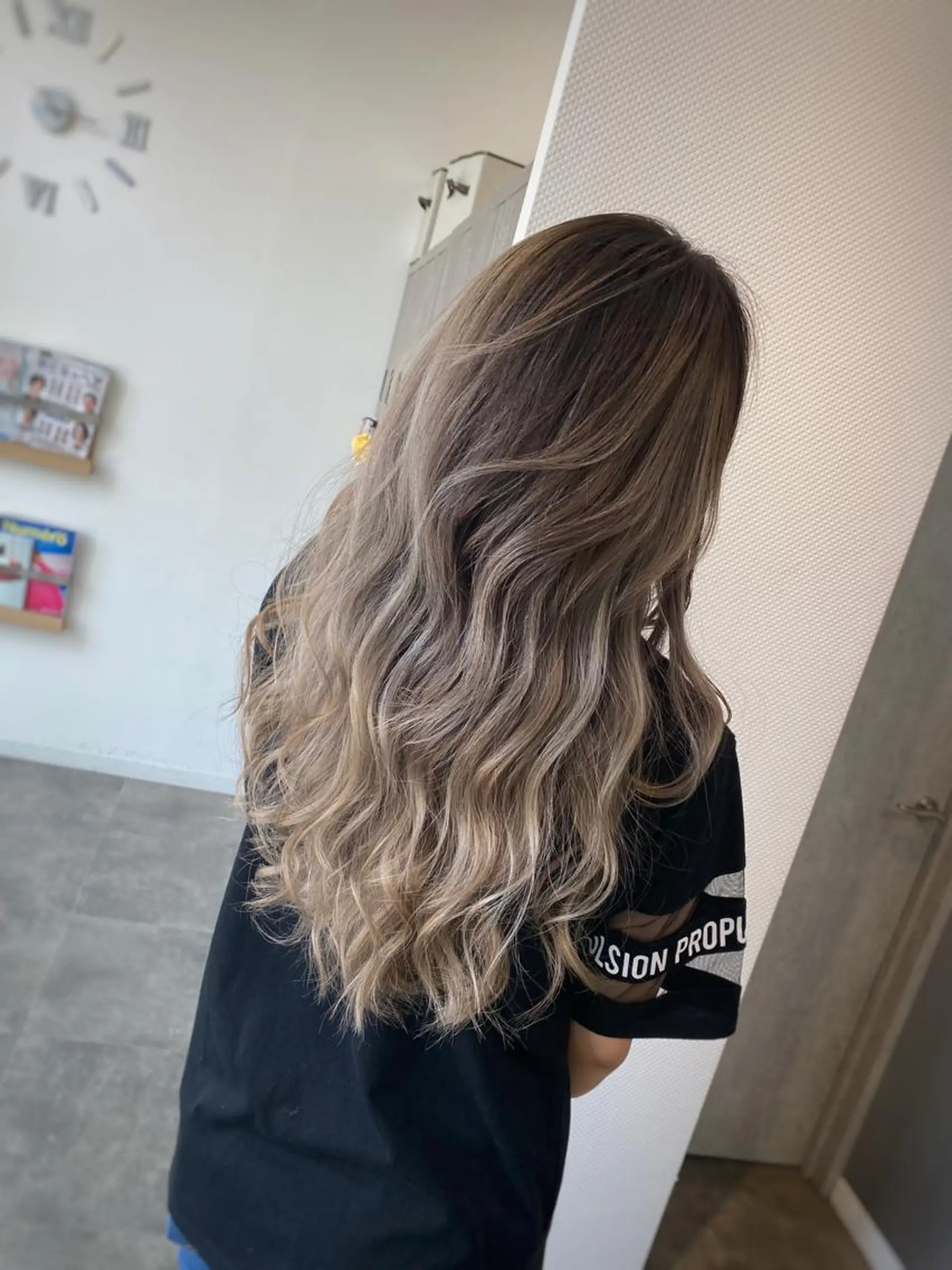 ロング カラー バレイヤージュ 外国人風カラー レイヤーカット ヘアカラー 髪質改善/ ブリーチ/中尾のヘアスタイル