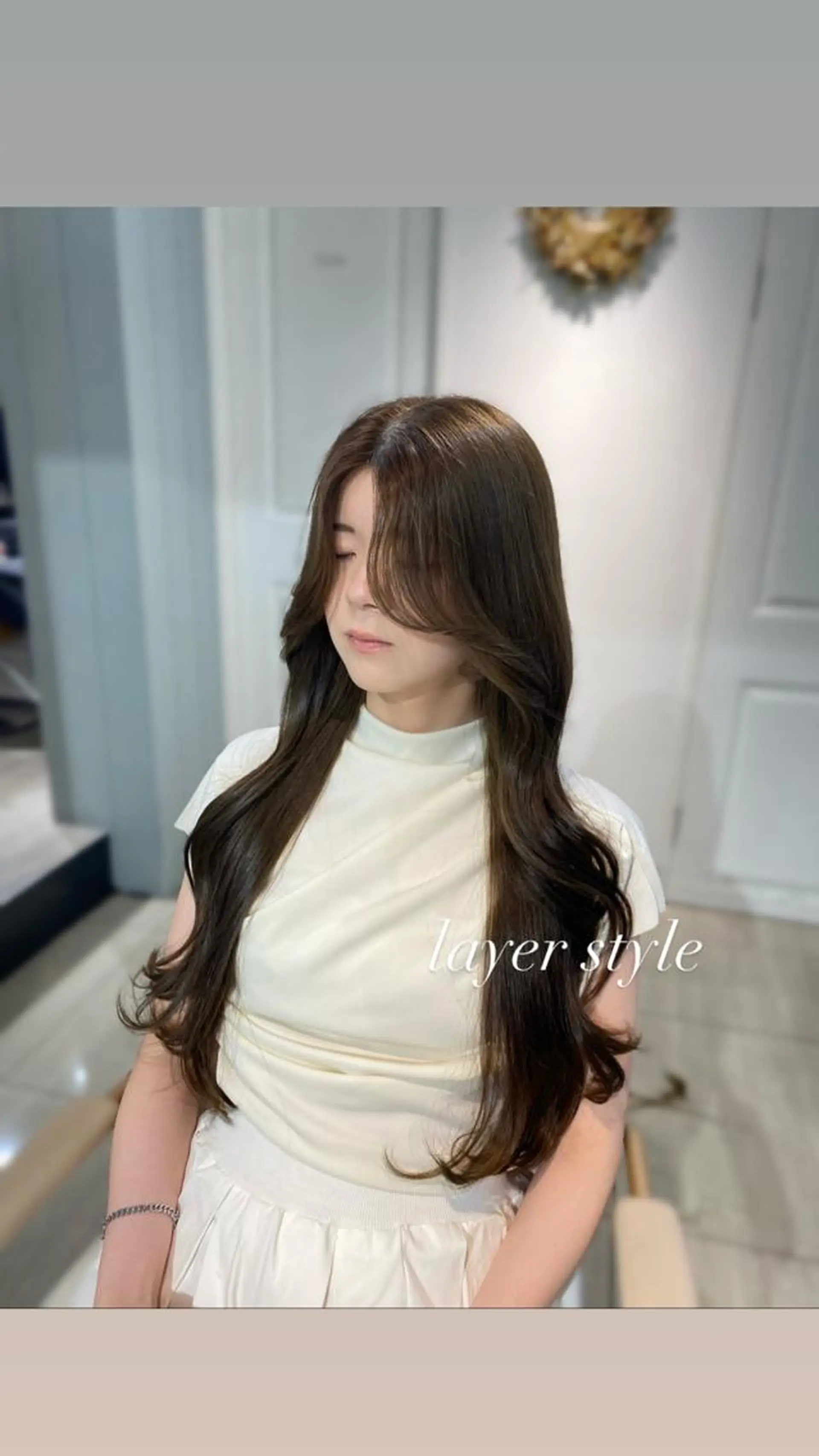 ロング カラー アッシュ ベージュカラー 黒髪 ブリーチ ブルーカラー カット ヘアカラー トリートメント 韓国風レイヤーカット 💎髪質改善"yuiのヘアスタイル