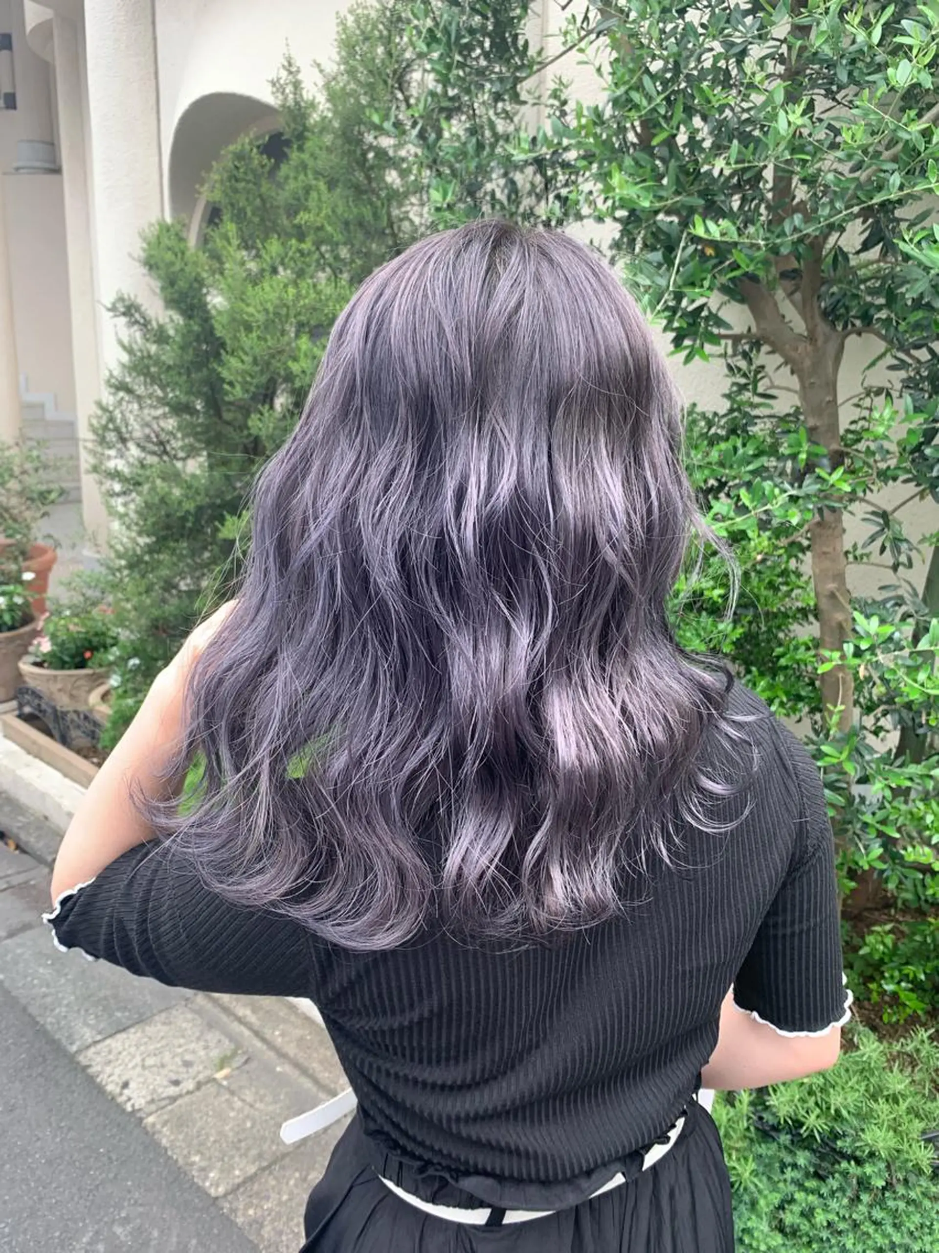 ミディアム カラー パープルカラー シルバー a-o横浜所属・色落ちまでキレイに！ ！女性サロンのヘアスタイル