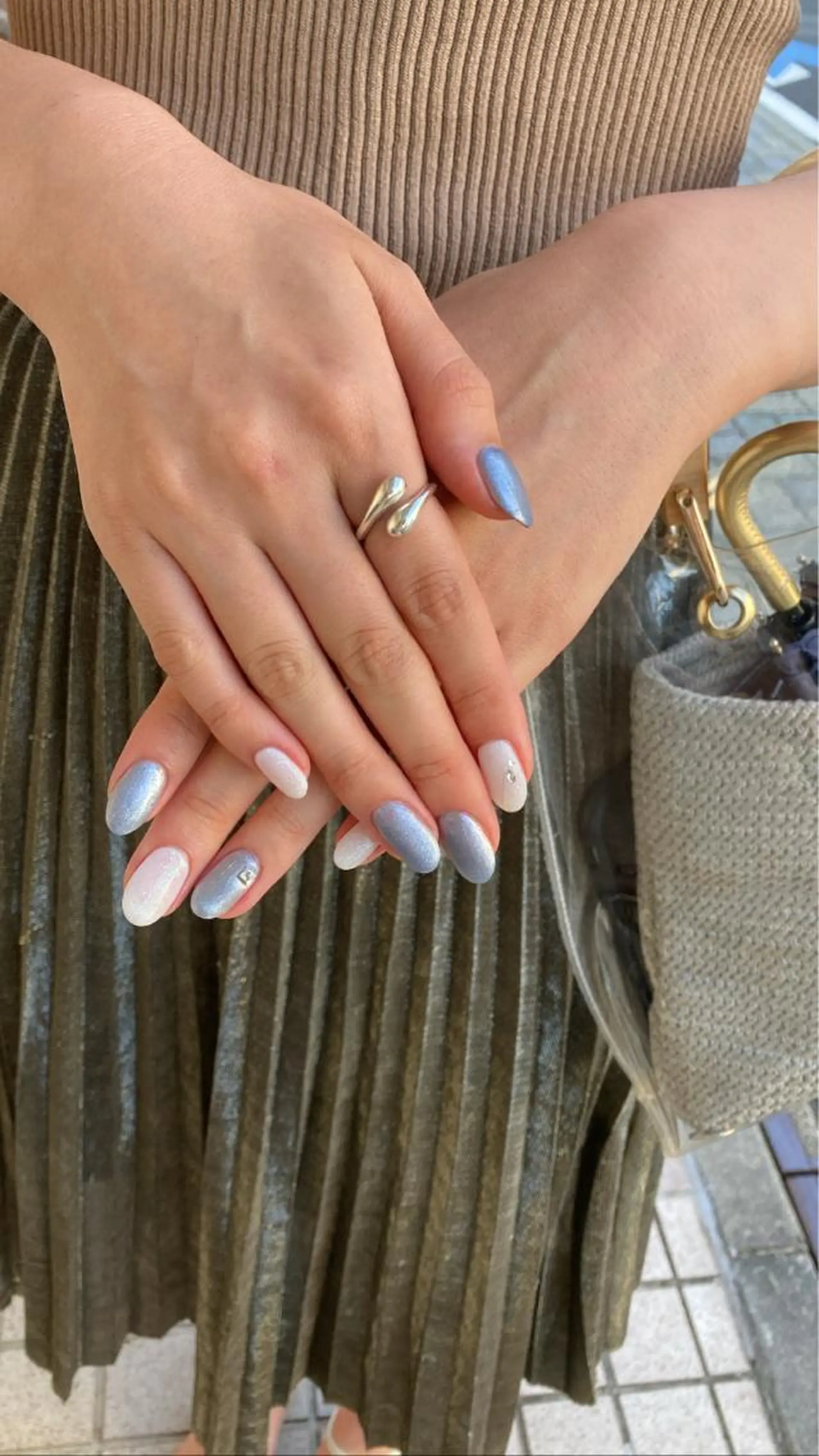 ネイル nailsalon　hue所属・小山 羽奈のネイルデザイン