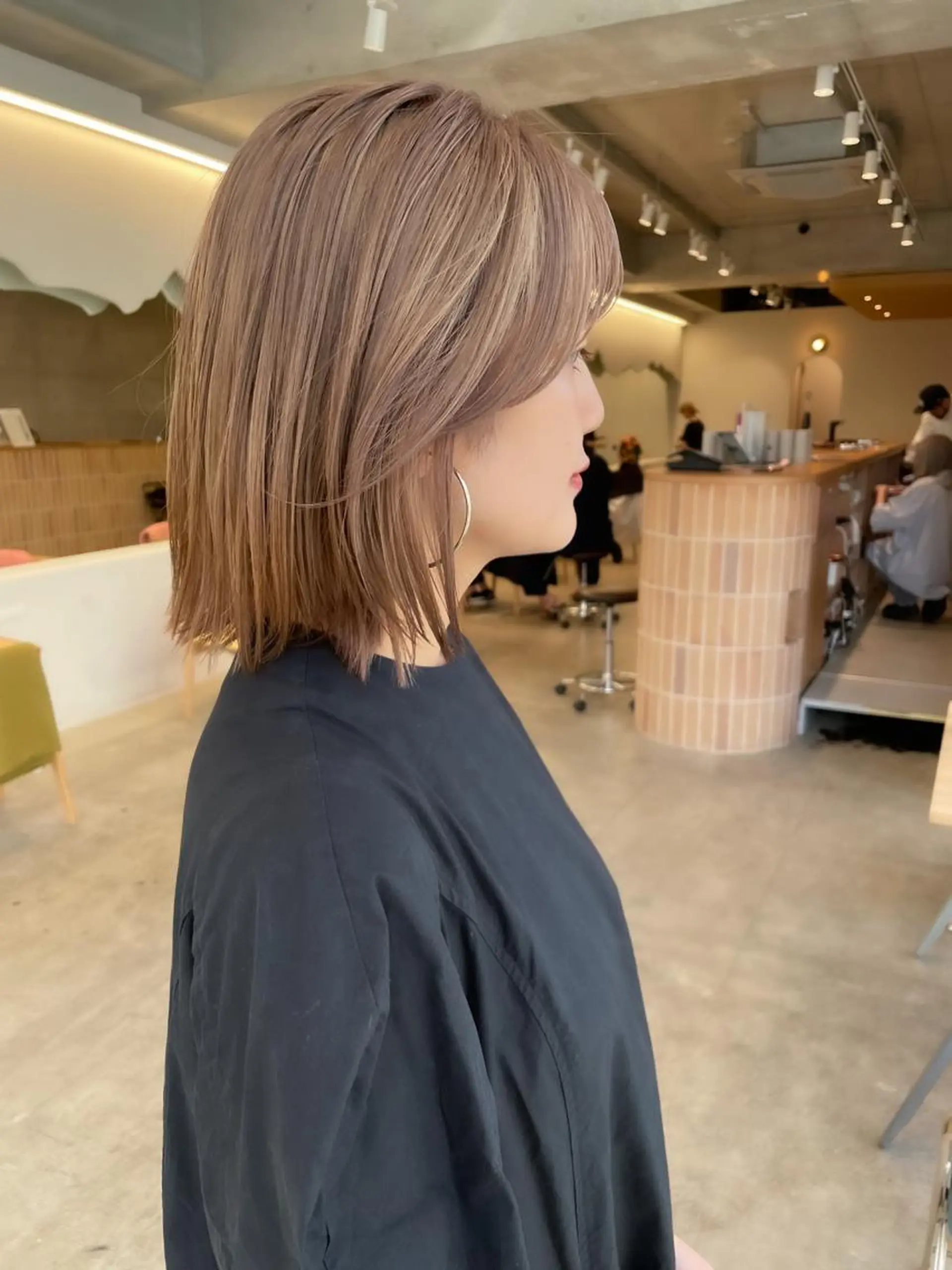 ショート カラー ヘアアレンジ ミニボブ/ブリーチ 🌈MISATOのヘアスタイル