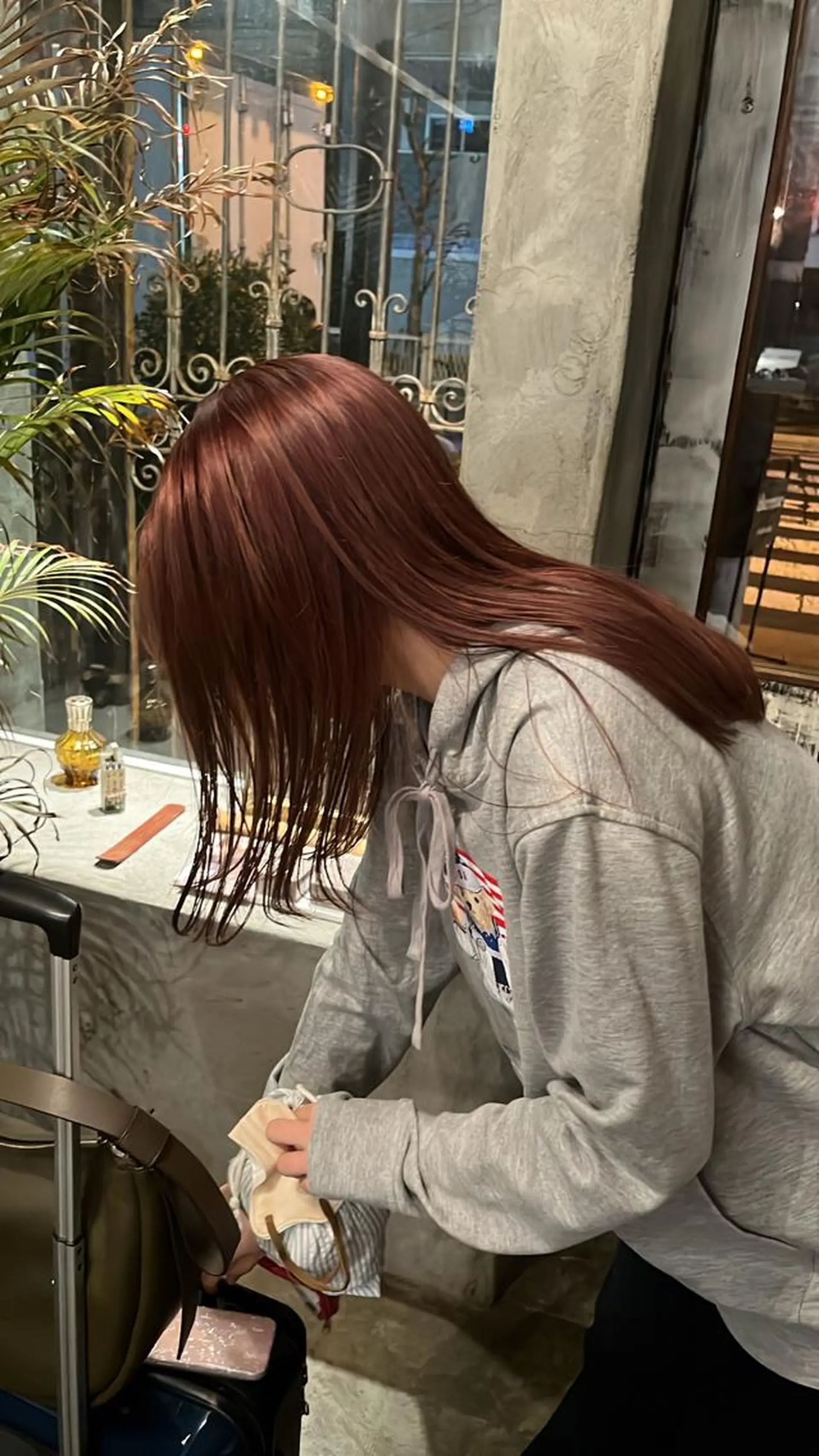 ロング カラー ナチュラルなヘア /ヨシダトモキのヘアスタイル