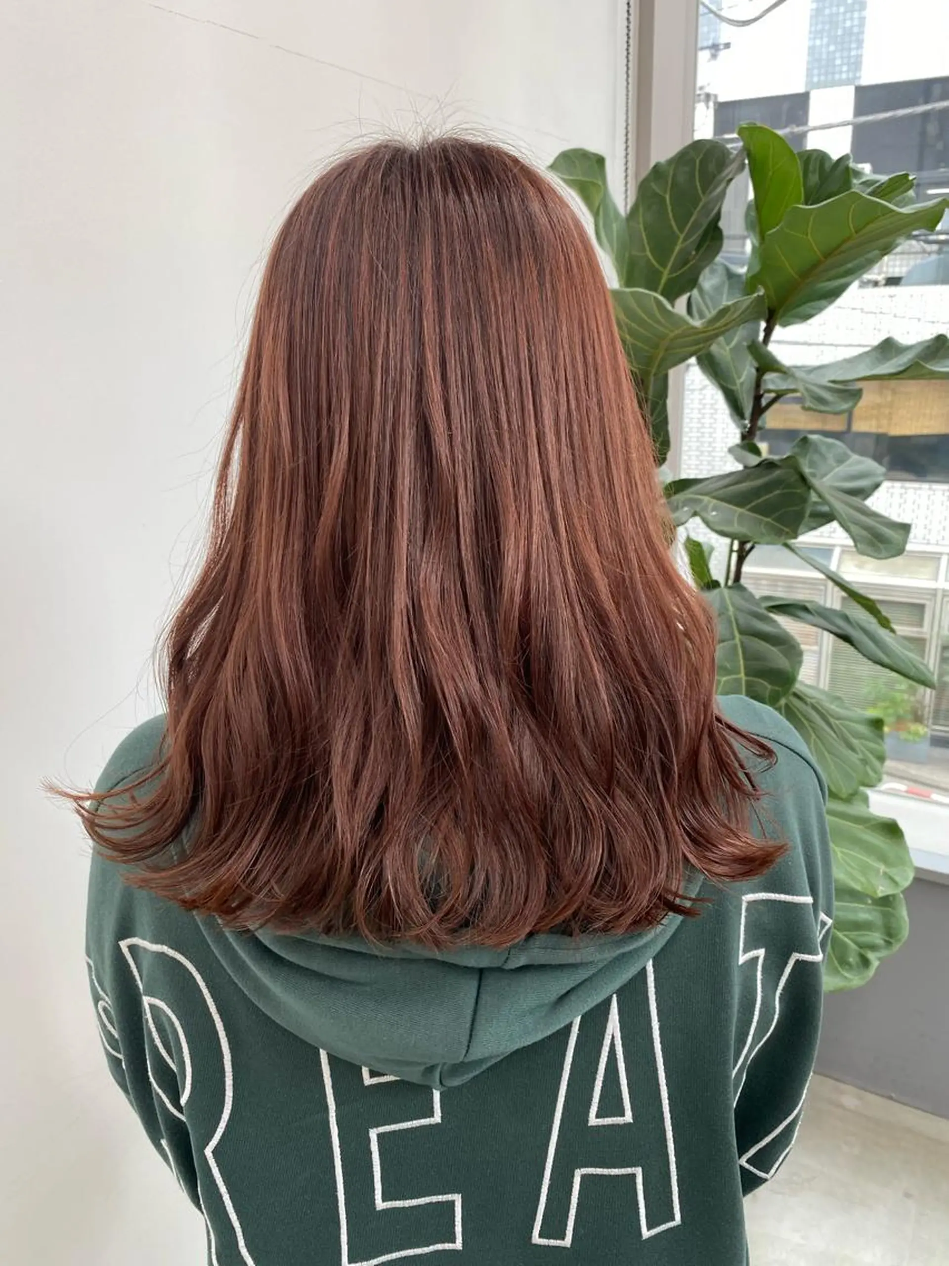 セミロング カラー pista by primal所属・🌼ハイライト透明感 🌼maiのヘアスタイル