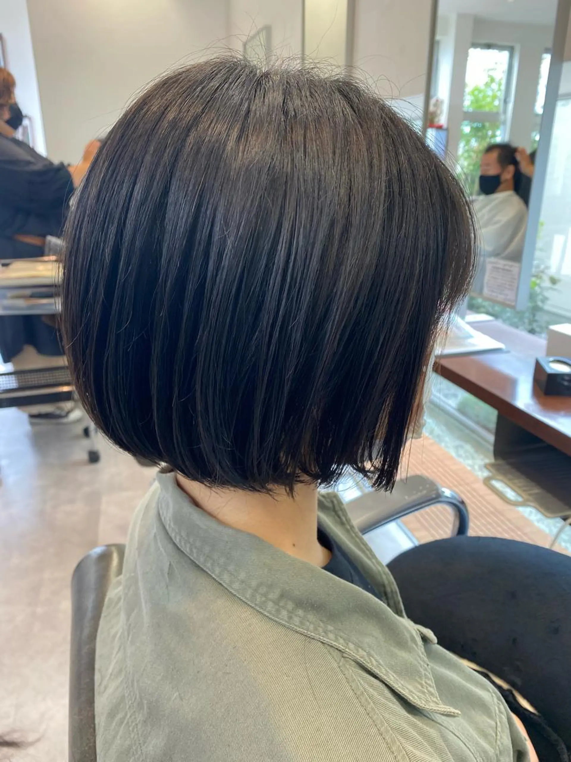 ショート カット トリートメント 吉田 桃香のヘアスタイル