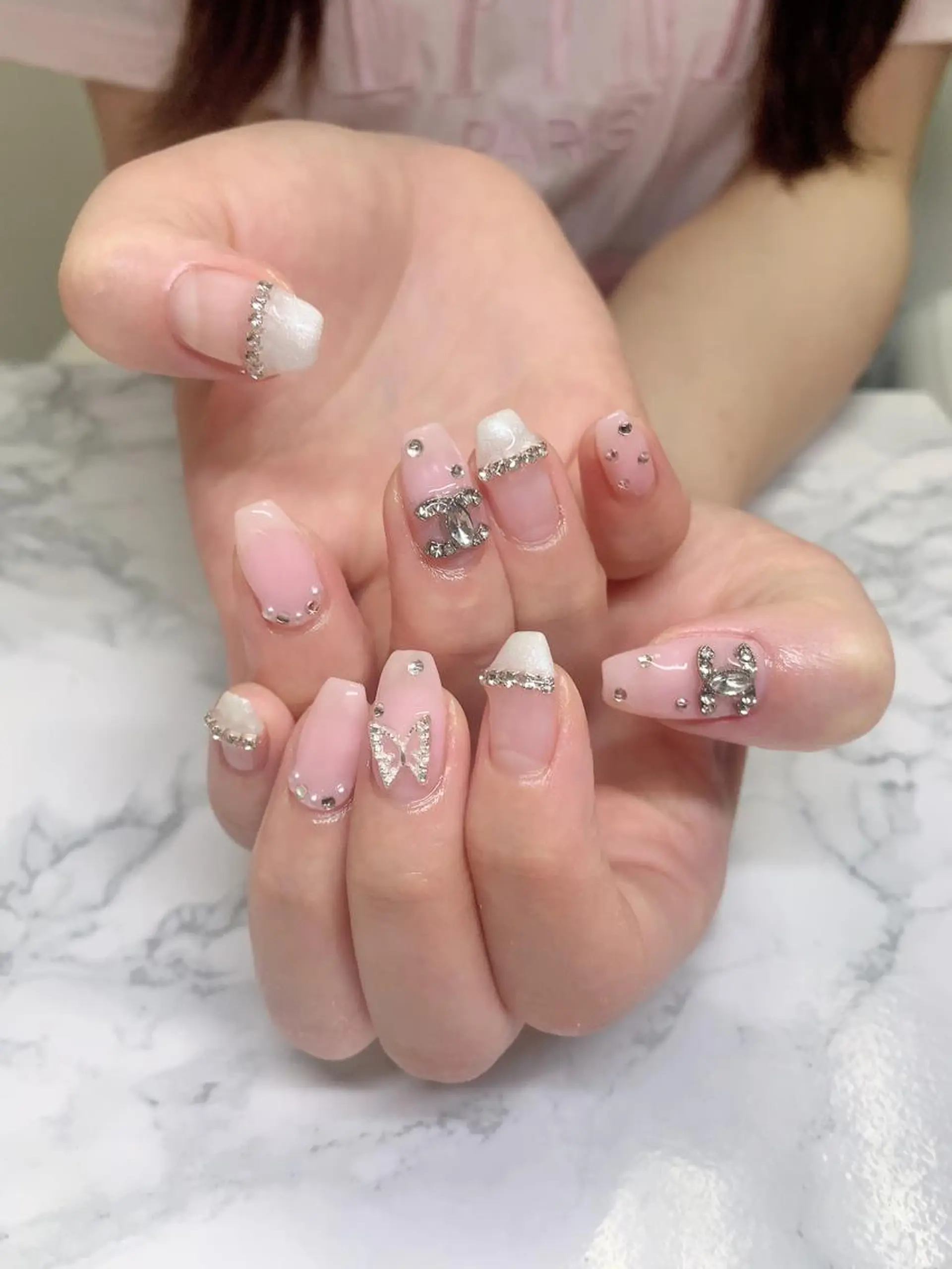 ネイル フレンチネイル はな💎ネイル ワンホン、長さ出しのネイルデザイン